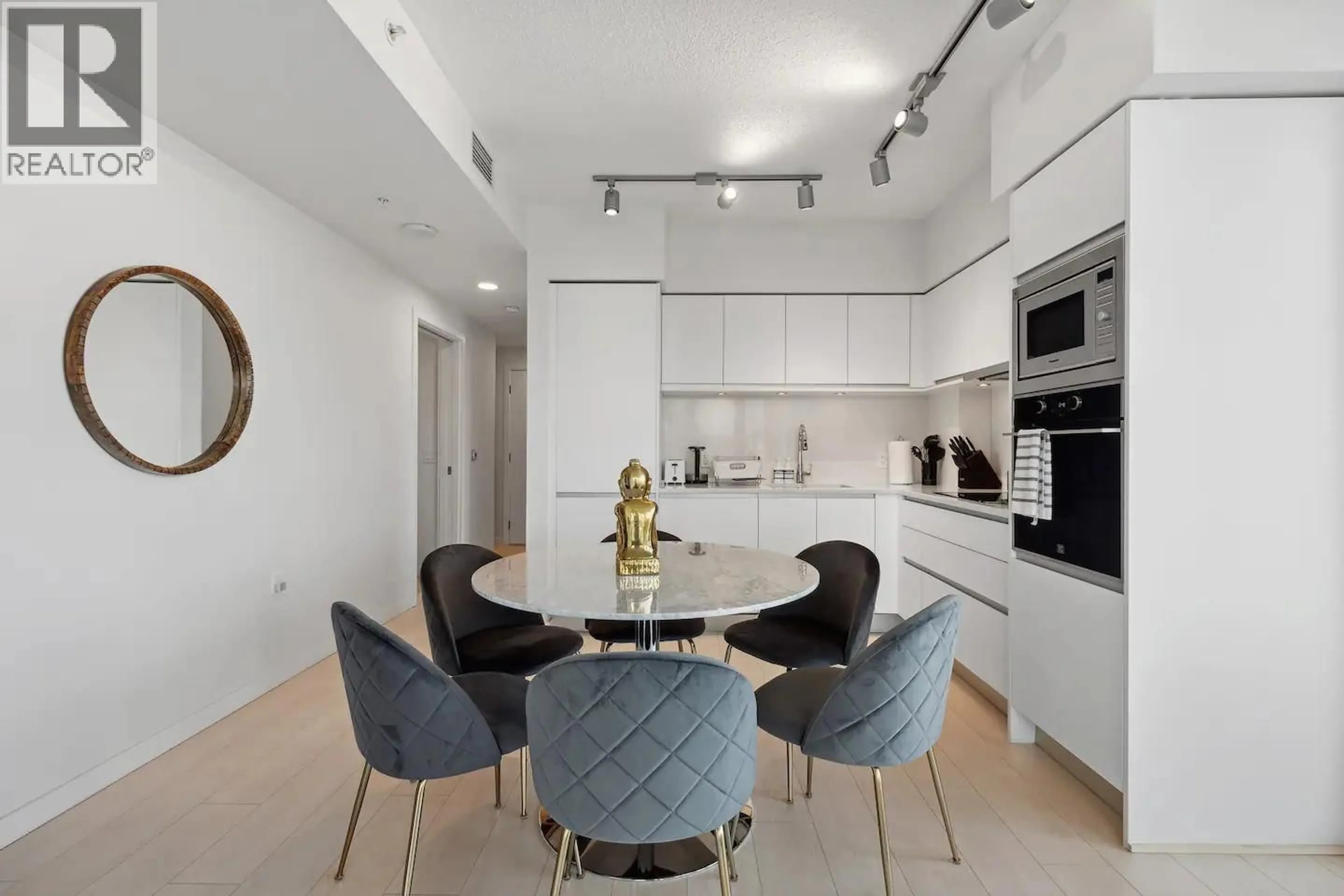 Contemporary kitchen, ceramic/tile floor for 507 - 180 2ND AVENUE, Vancouver British Columbia V5T0K4