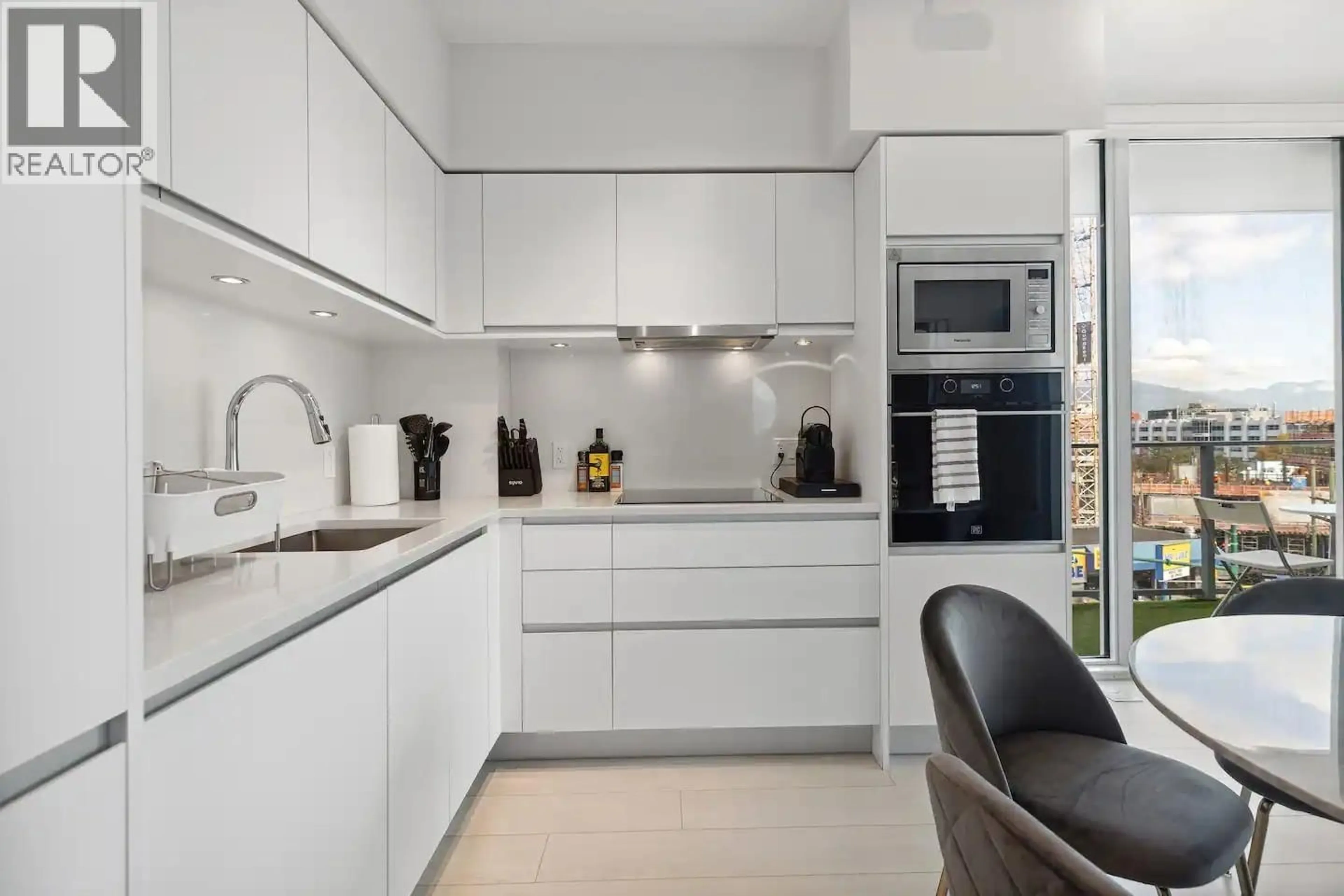 Contemporary kitchen, ceramic/tile floor for 507 - 180 2ND AVENUE, Vancouver British Columbia V5T0K4