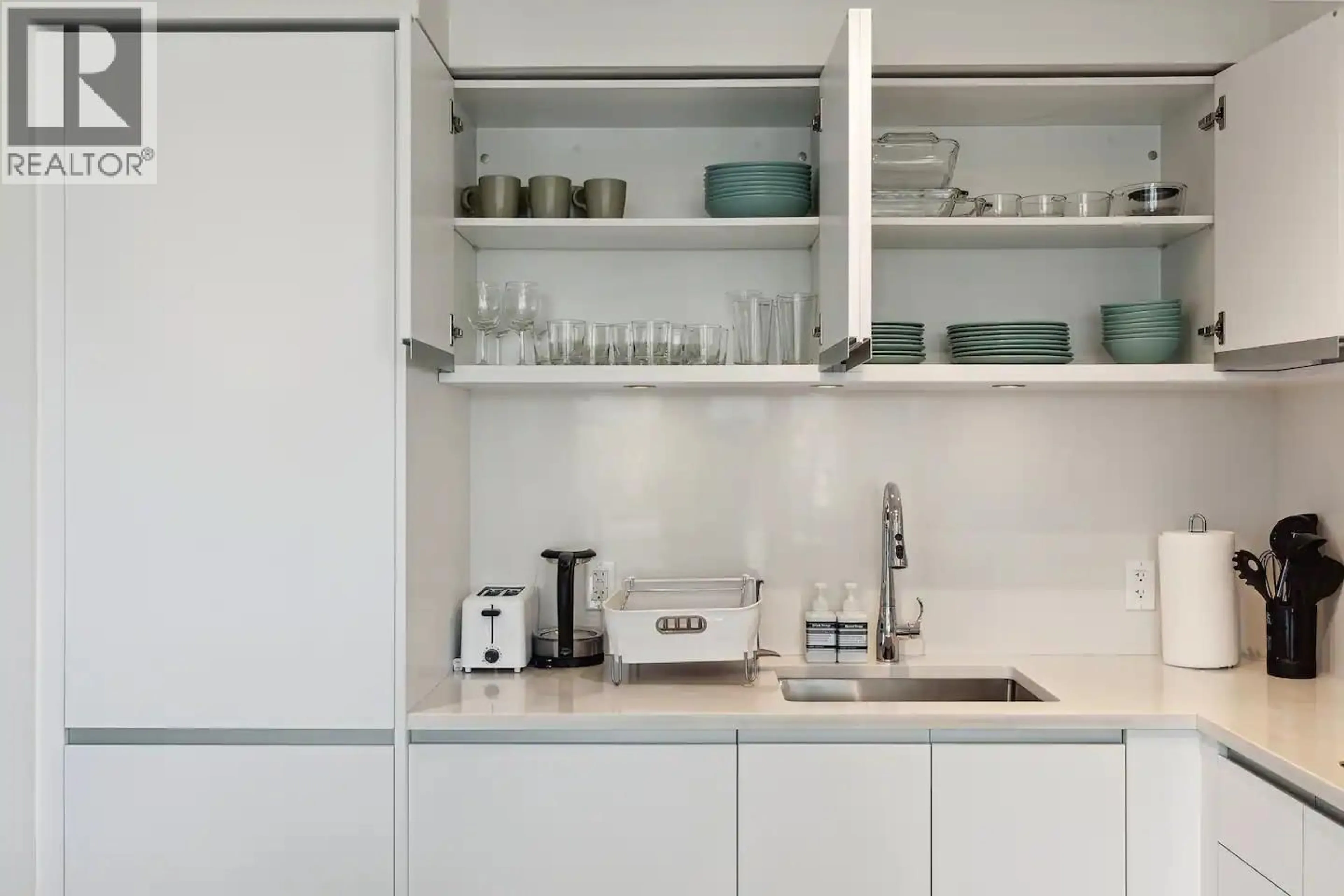 Standard kitchen, ceramic/tile floor for 507 - 180 2ND AVENUE, Vancouver British Columbia V5T0K4