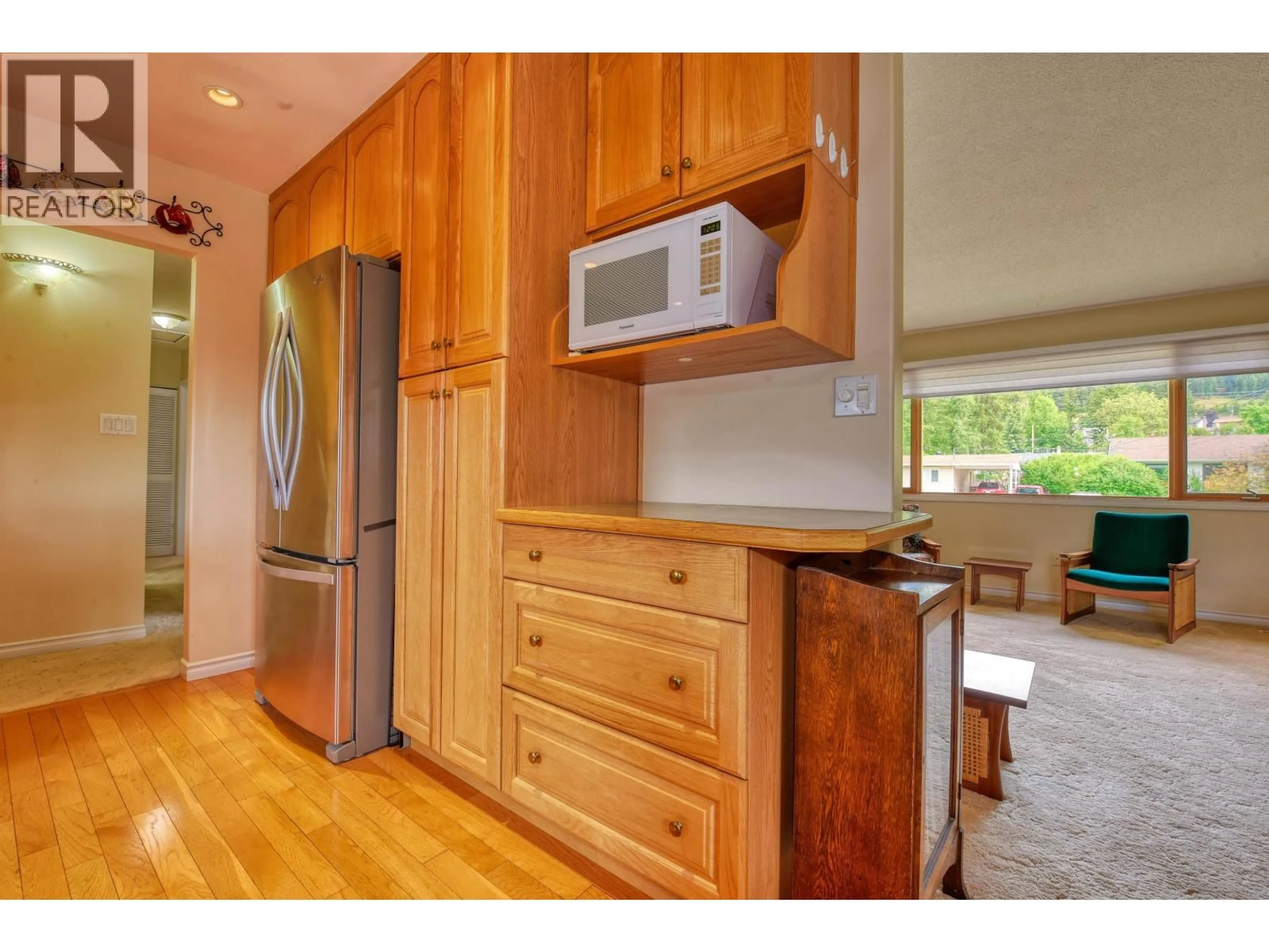 Standard kitchen, wood/laminate floor for 1045 NINTH AVENUE, Williams Lake British Columbia V2G2L2