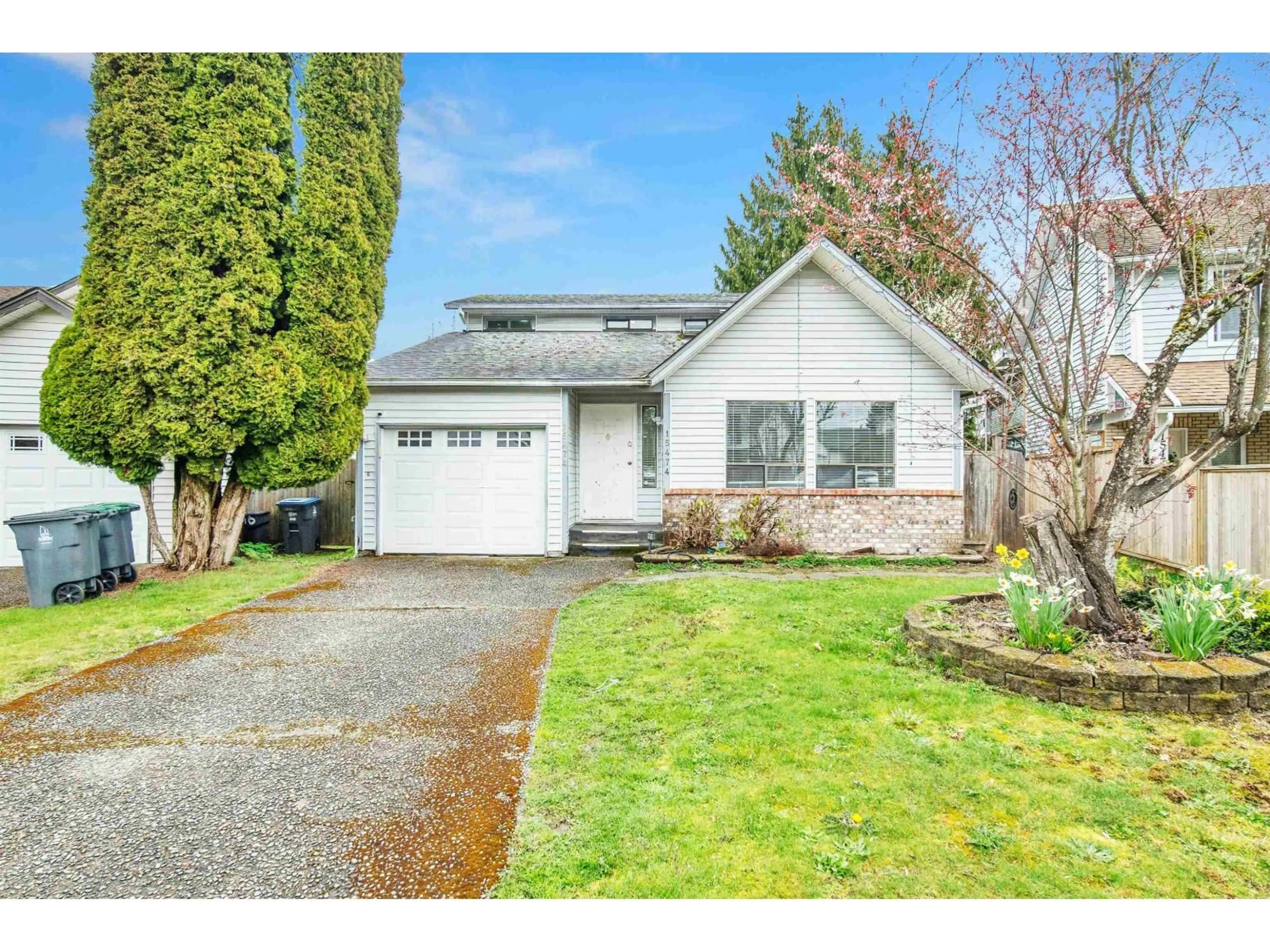 Home with vinyl exterior material, street for 15474 90 AVENUE, Surrey British Columbia V3R9J4