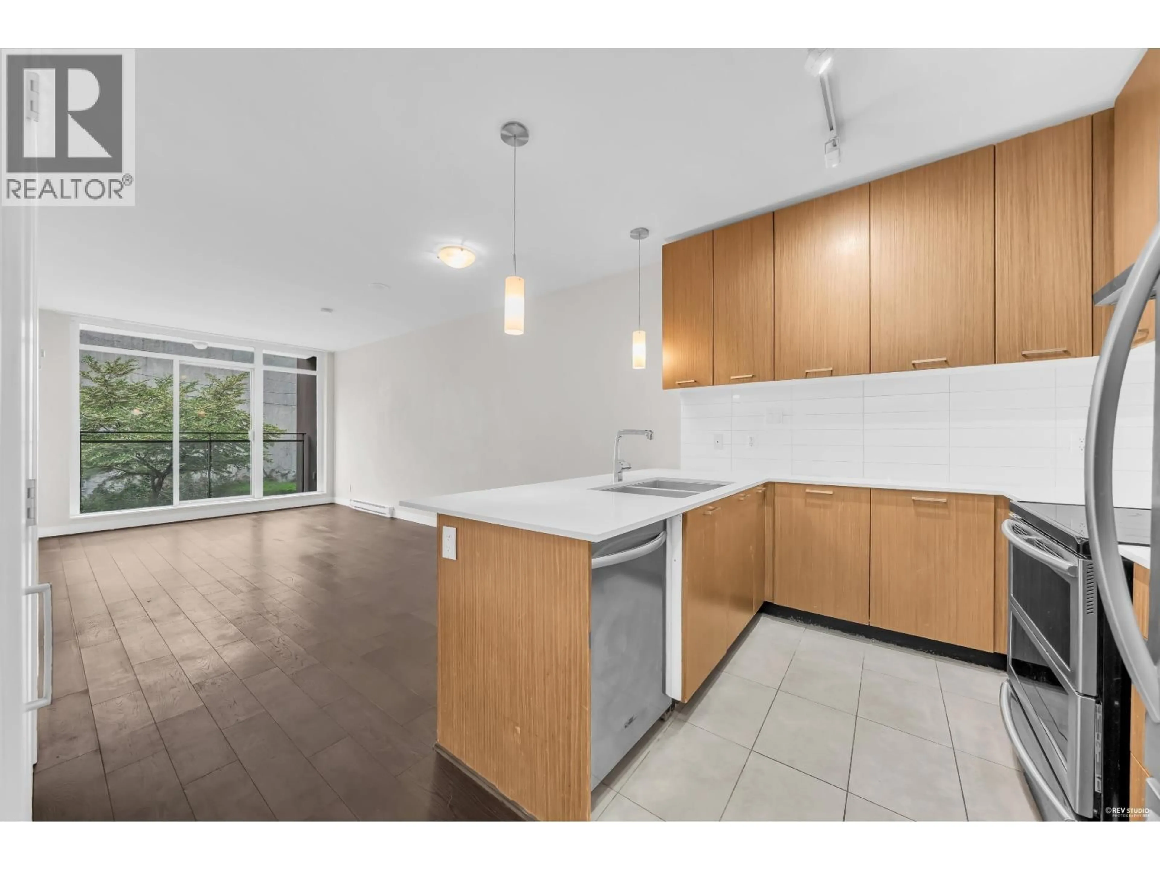Standard kitchen, unknown for 208 - 2321 SCOTIA STREET, Vancouver British Columbia V5T0A8