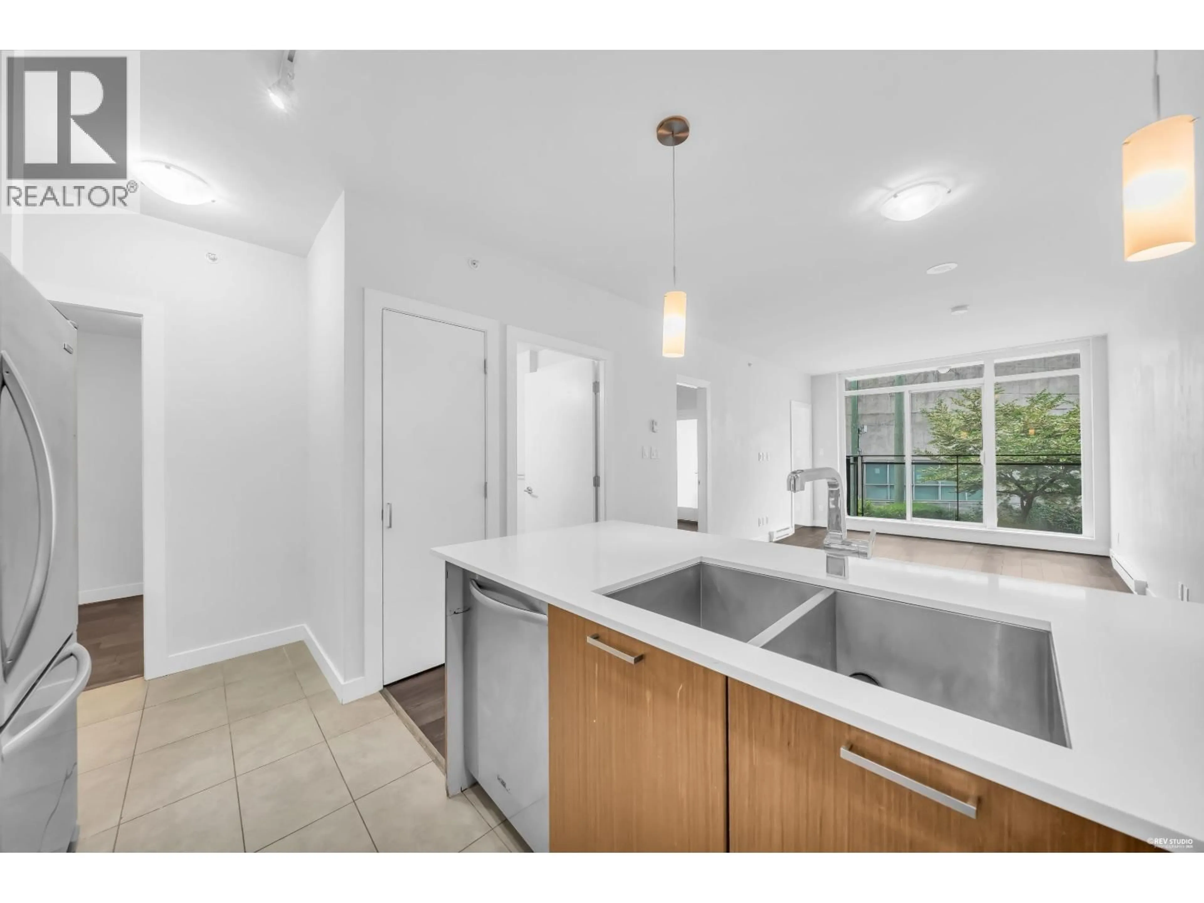 Standard kitchen, unknown for 208 - 2321 SCOTIA STREET, Vancouver British Columbia V5T0A8