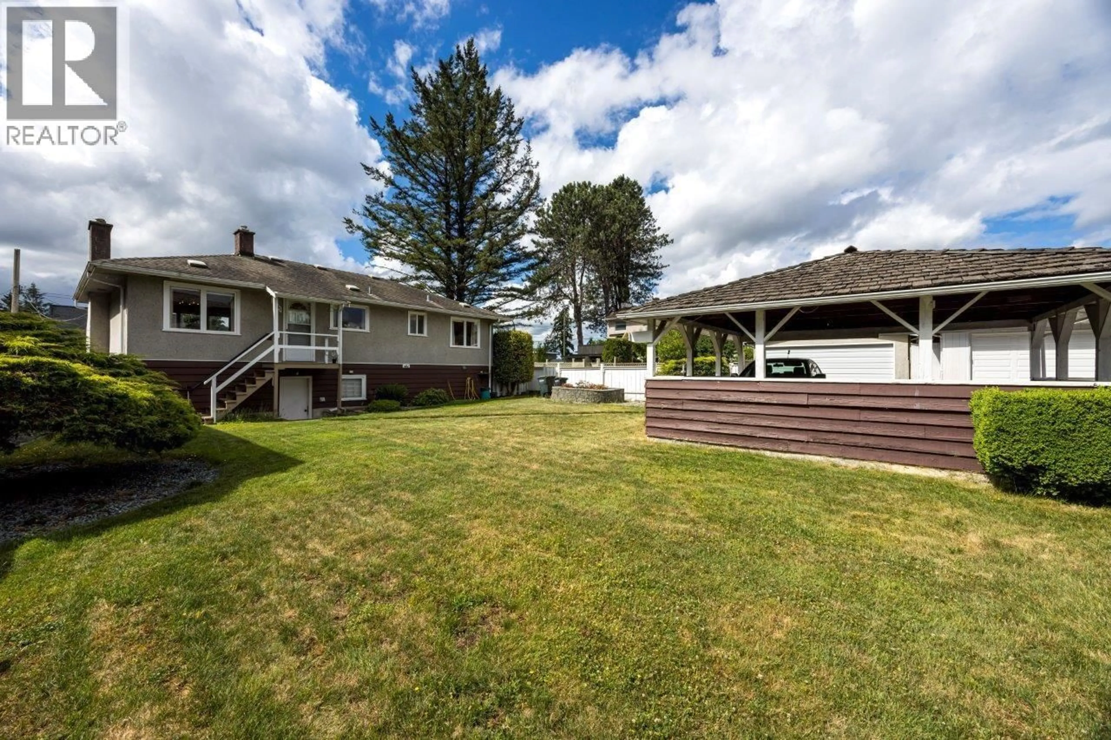 Patio, water/lake/river/ocean view for 4241 GRETA STREET, Burnaby British Columbia V5J1N7