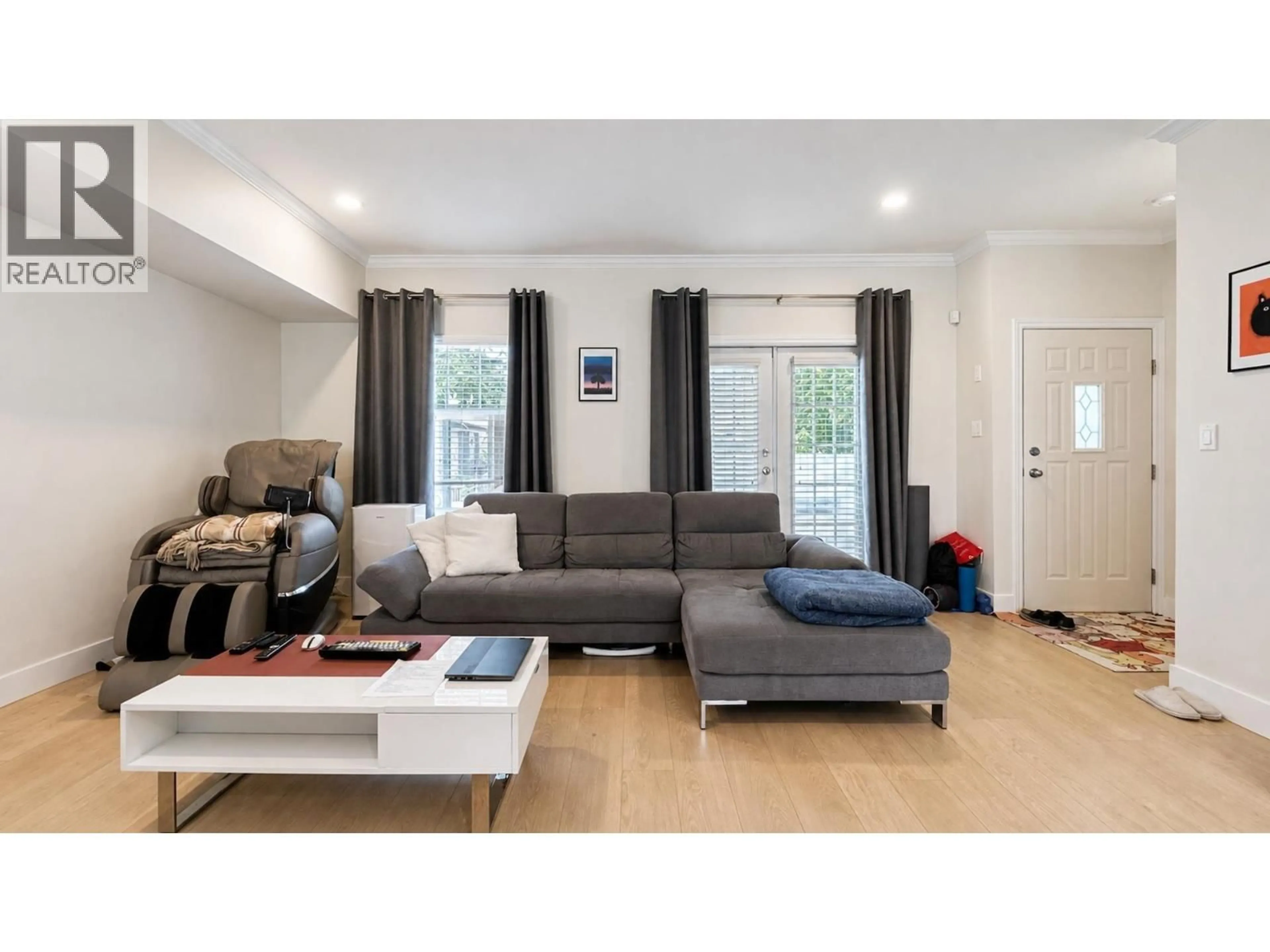 Living room with furniture, unknown for 15 - 10222 NO.1 ROAD, Richmond British Columbia V7E1S2
