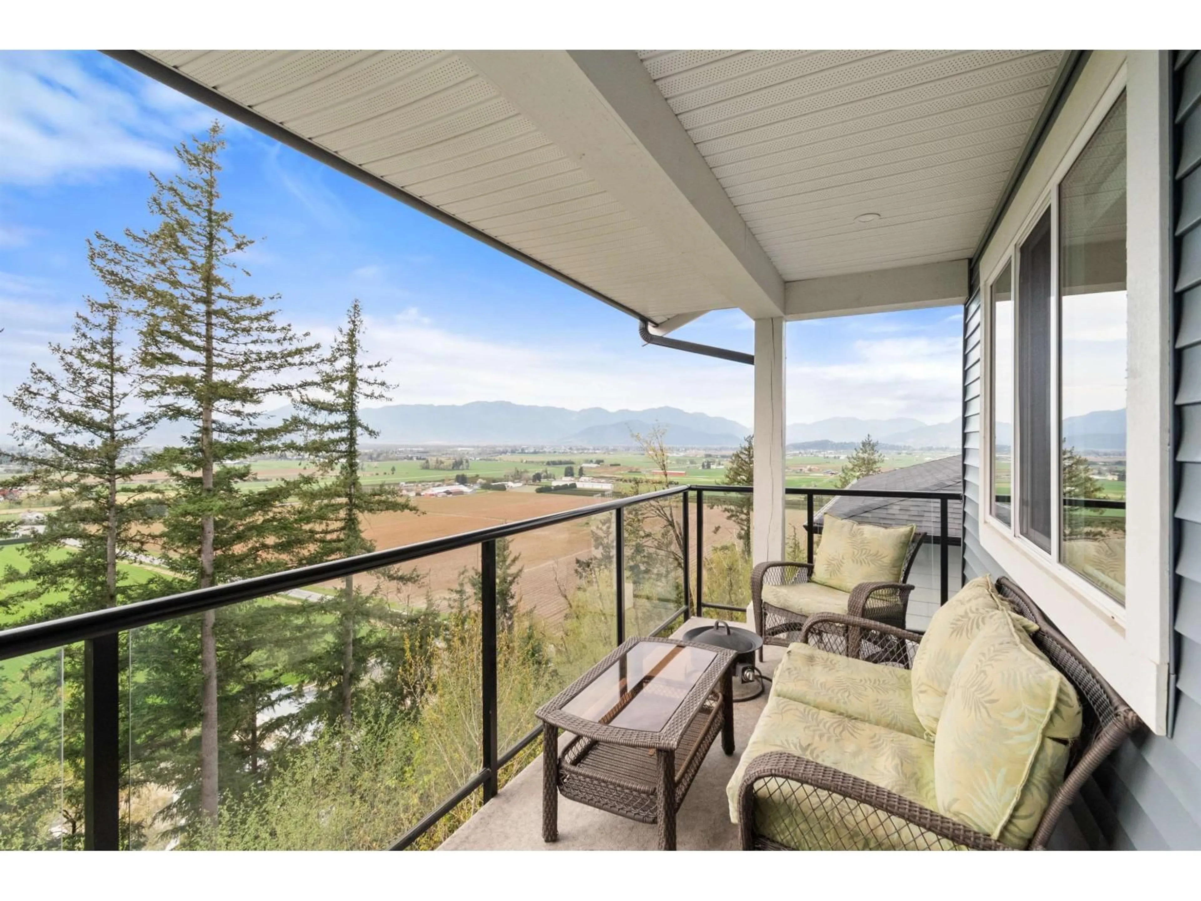 Patio, mountain view for 19 - 6262 REXFORD DRIVE, Chilliwack British Columbia V2R6B4