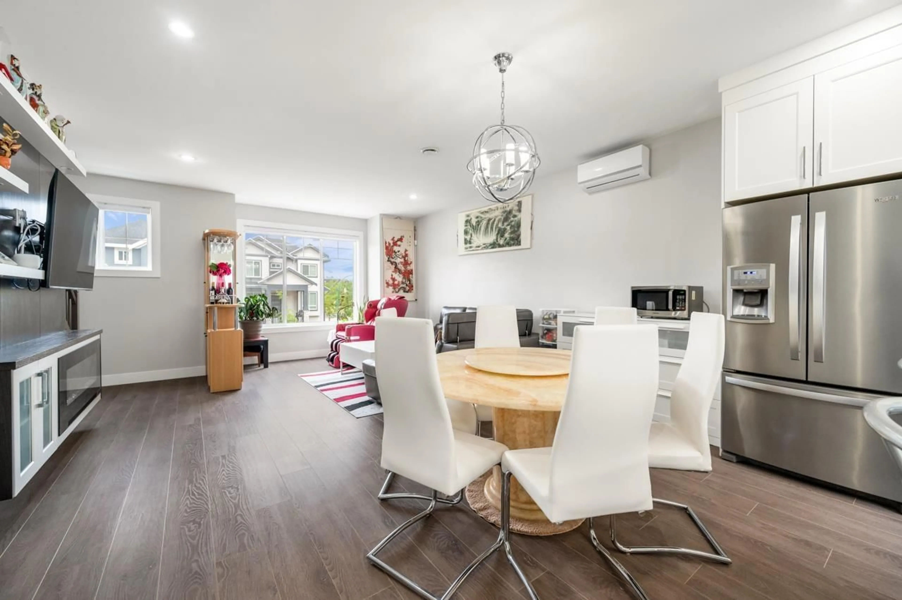Dining room, wood/laminate floor for 6 - 7410 194 STREET, Surrey British Columbia V4N6E1