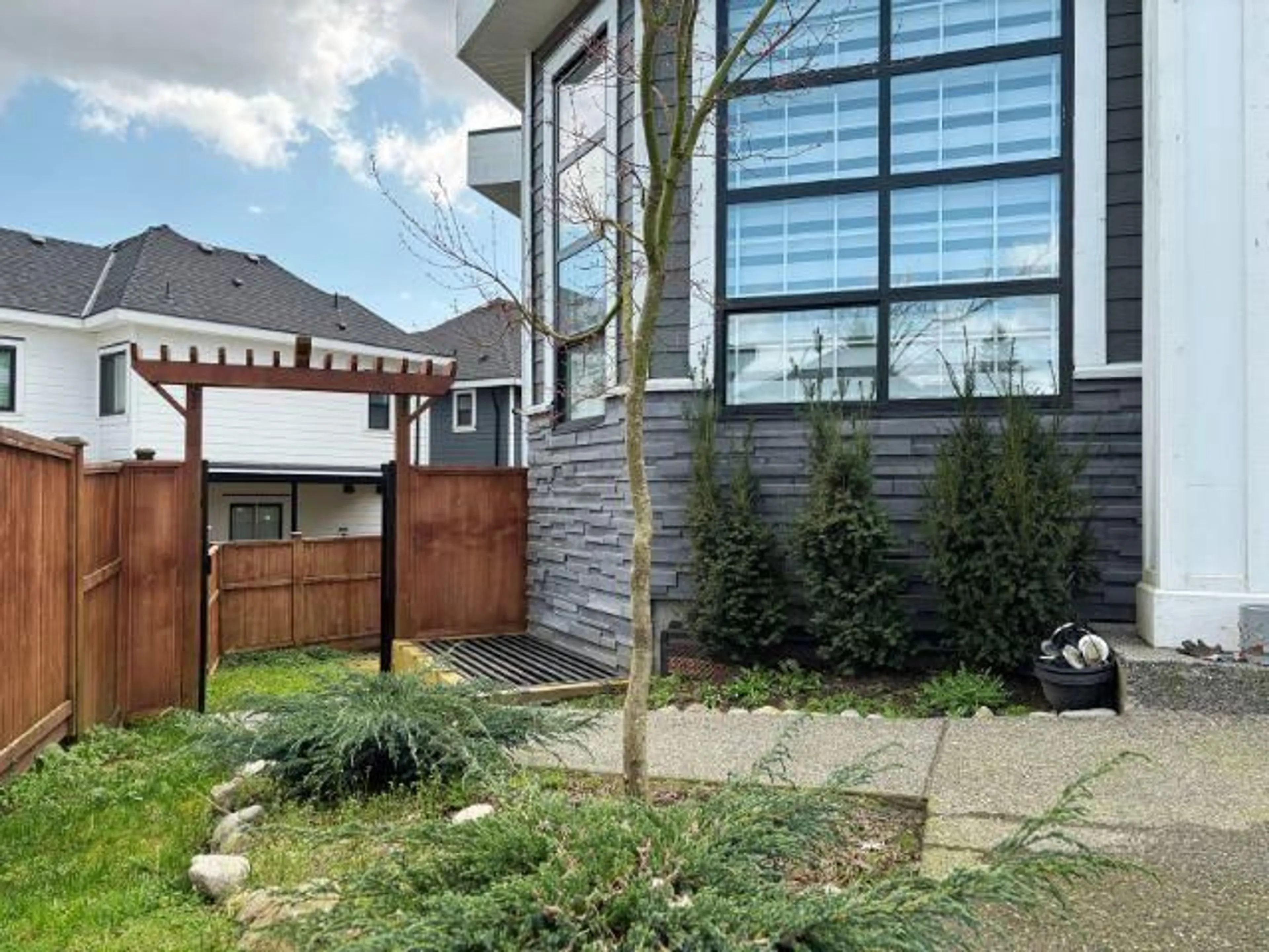 Unknown for 16488 103 AVENUE, Surrey British Columbia V4N1Y6
