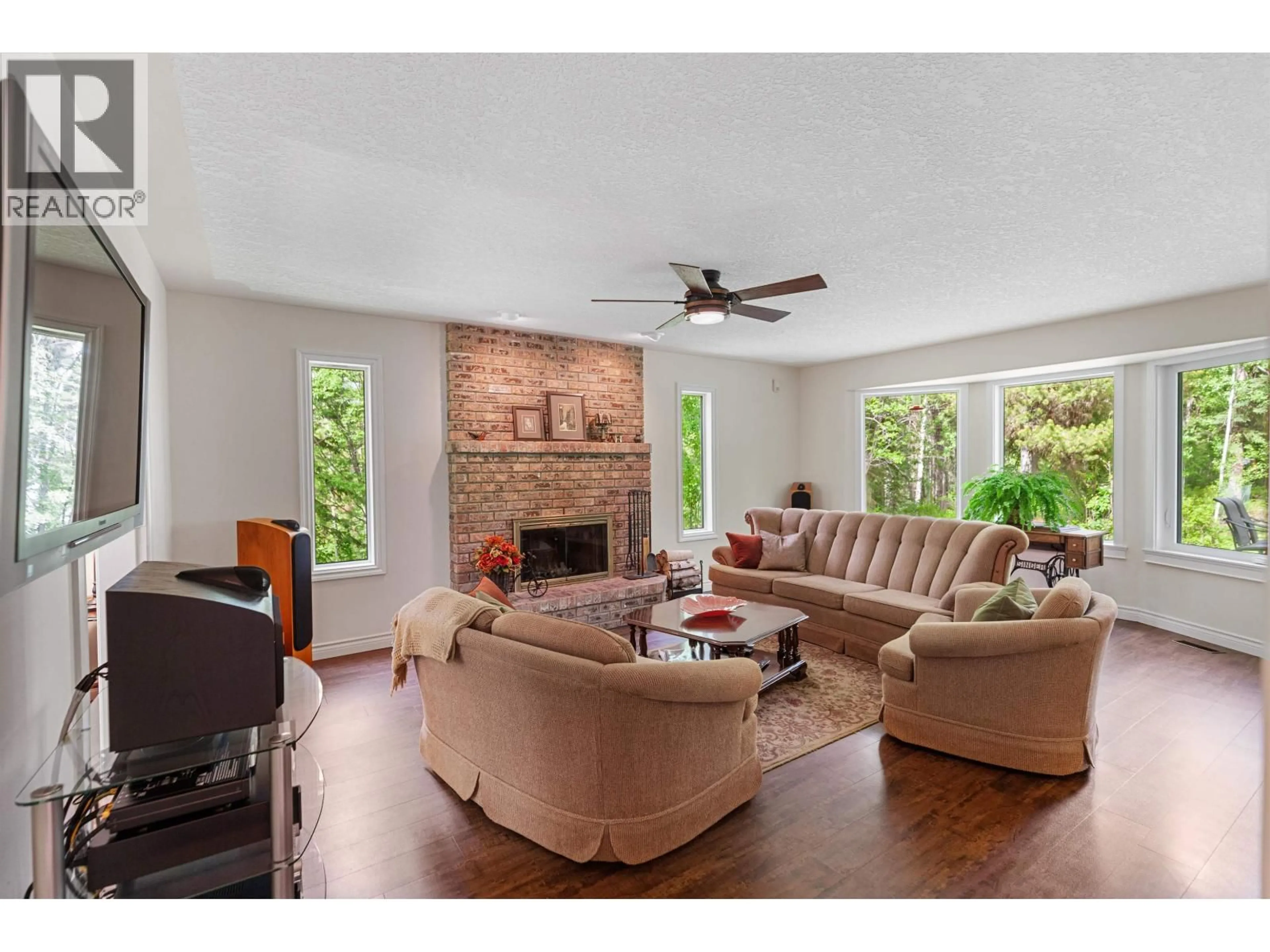 Living room with furniture, unknown for 10020 TREBE ROAD, Prince George British Columbia V2N5B4