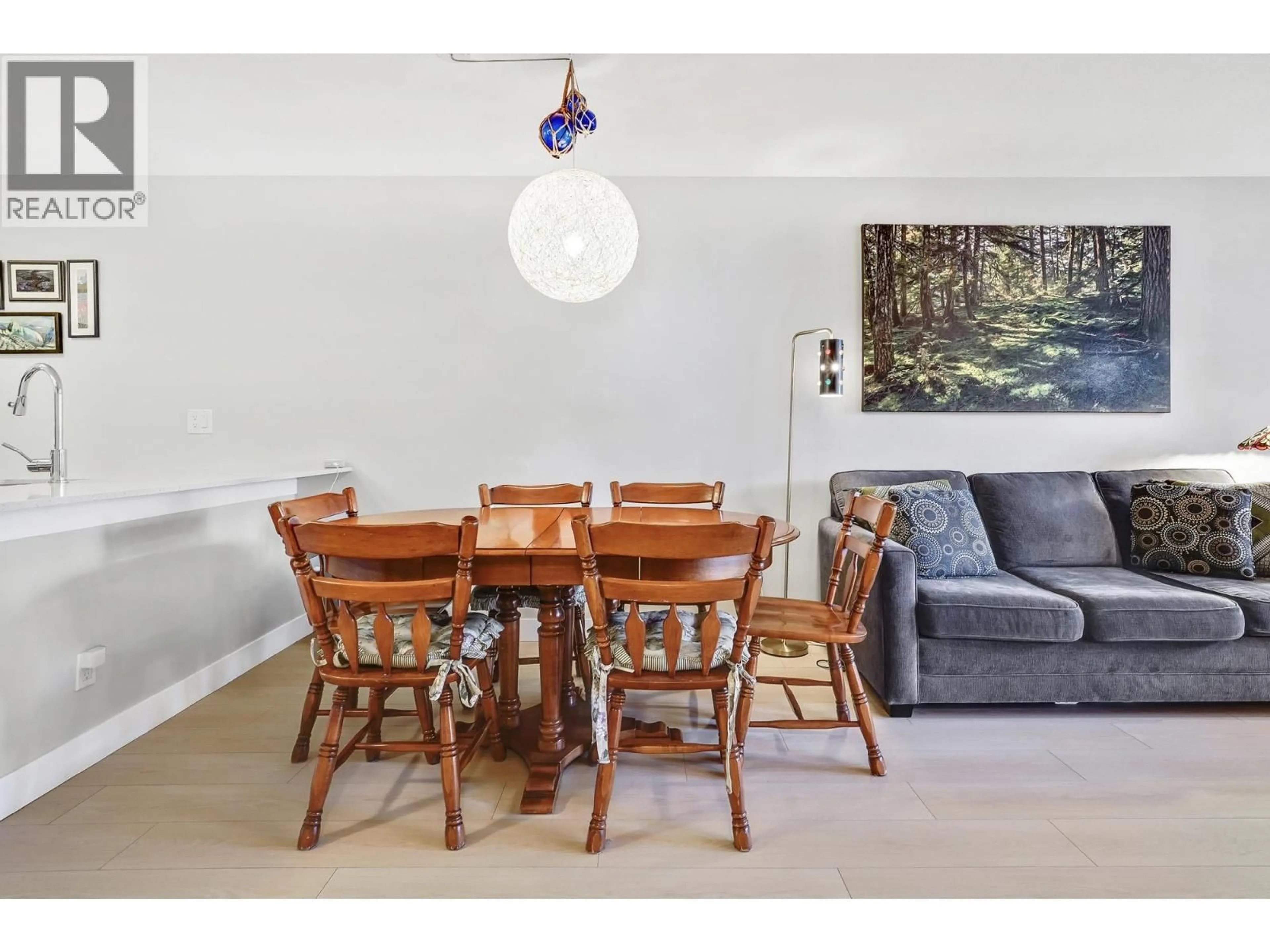 Dining room, wood/laminate floor for 207 - 1738 FRANCES STREET, Vancouver British Columbia V5L1Z6