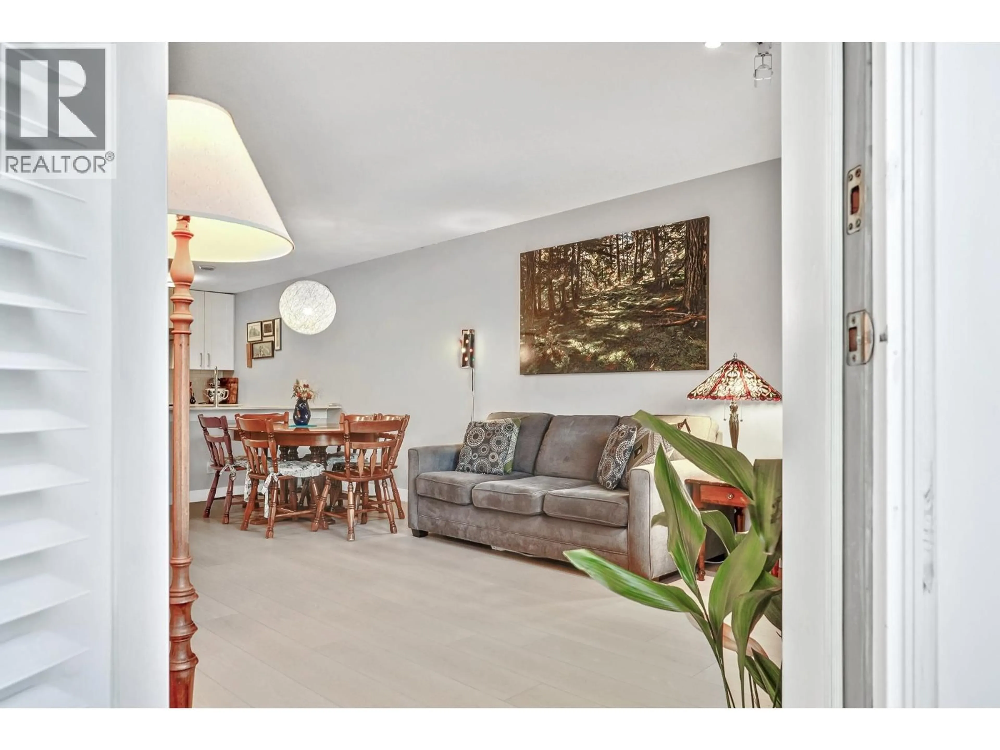 Living room with furniture, unknown for 207 - 1738 FRANCES STREET, Vancouver British Columbia V5L1Z6