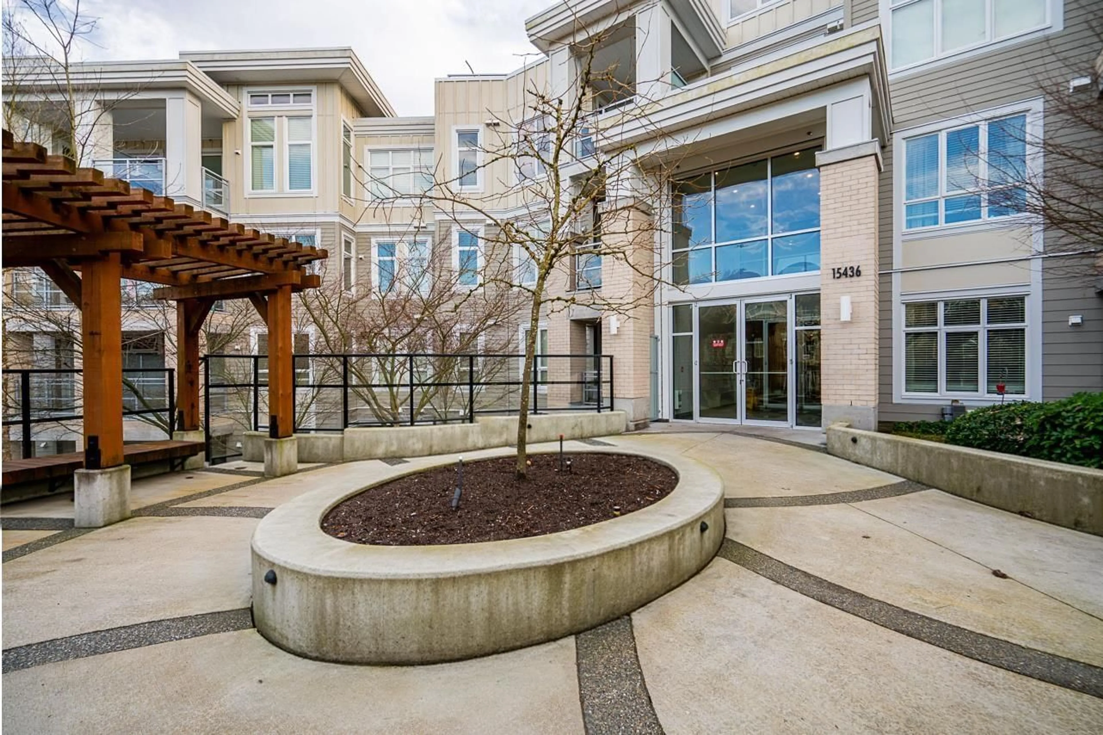 Patio, building for 108 - 15436 31 AVENUE, Surrey British Columbia V3Z1H3