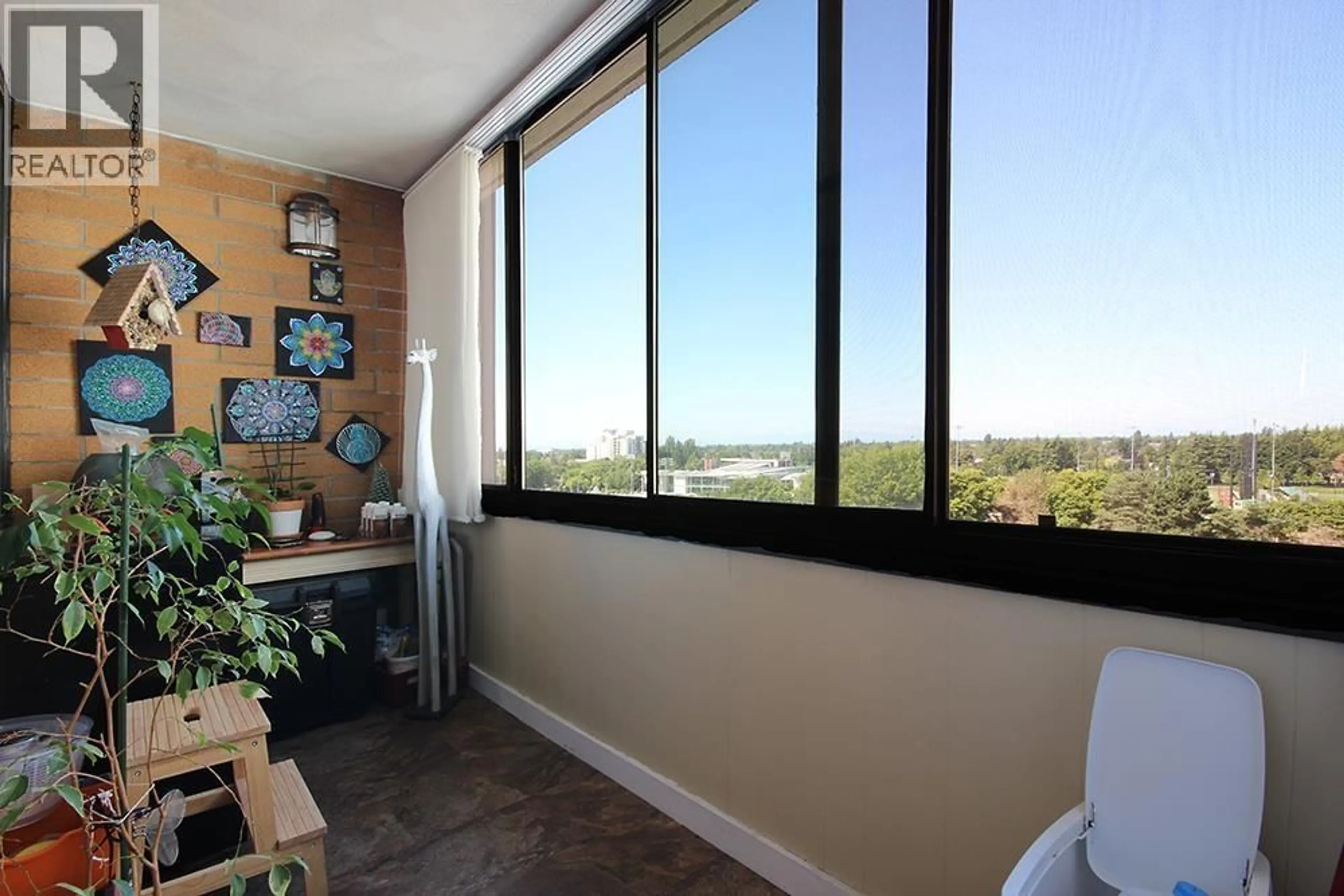 A pic of a room for 1004 - 6651 MINORU BOULEVARD, Richmond British Columbia V6Y1Z2