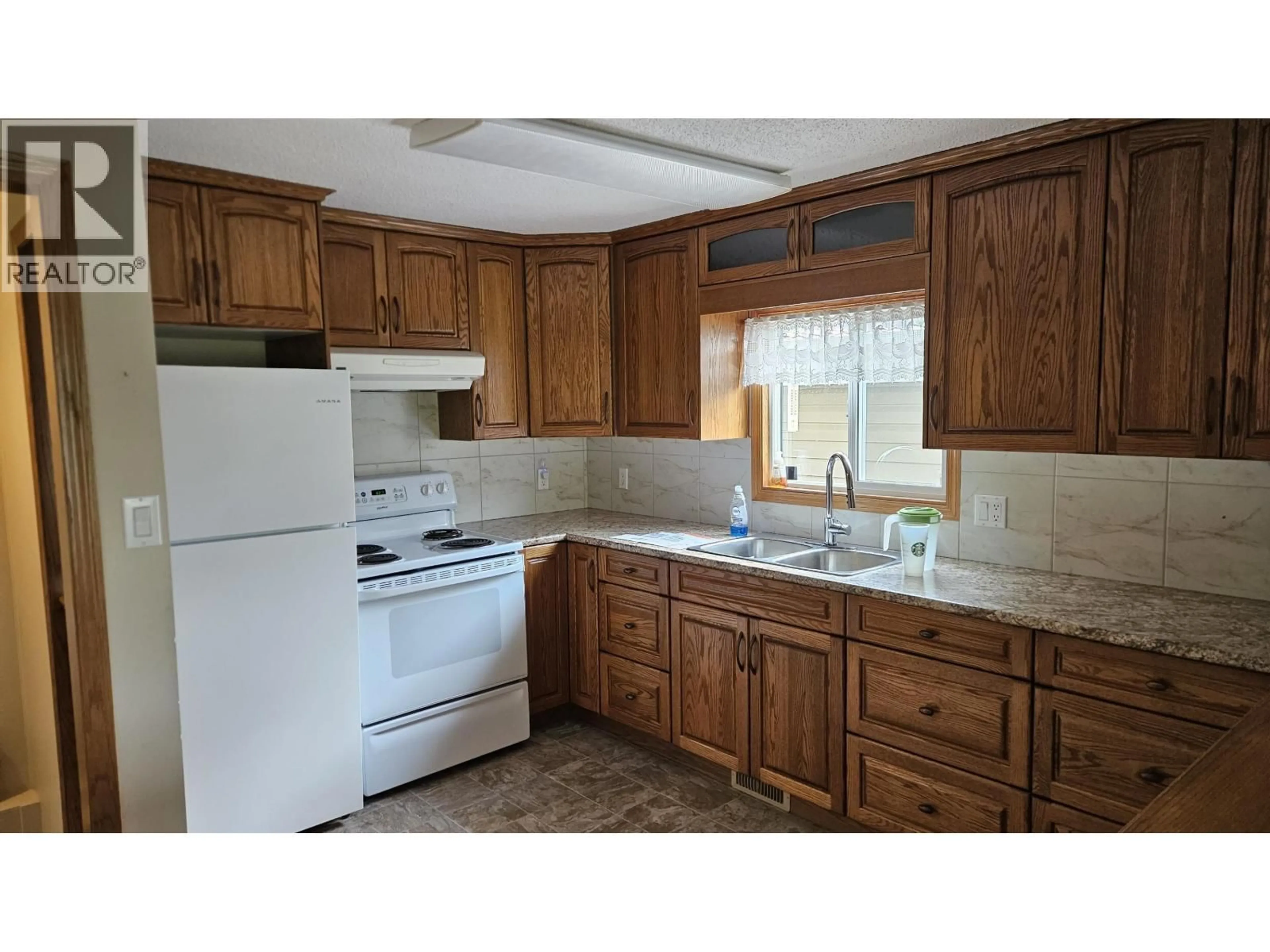 Standard kitchen, unknown for 9204 99 AVENUE, Fort St. John British Columbia V1J1T2