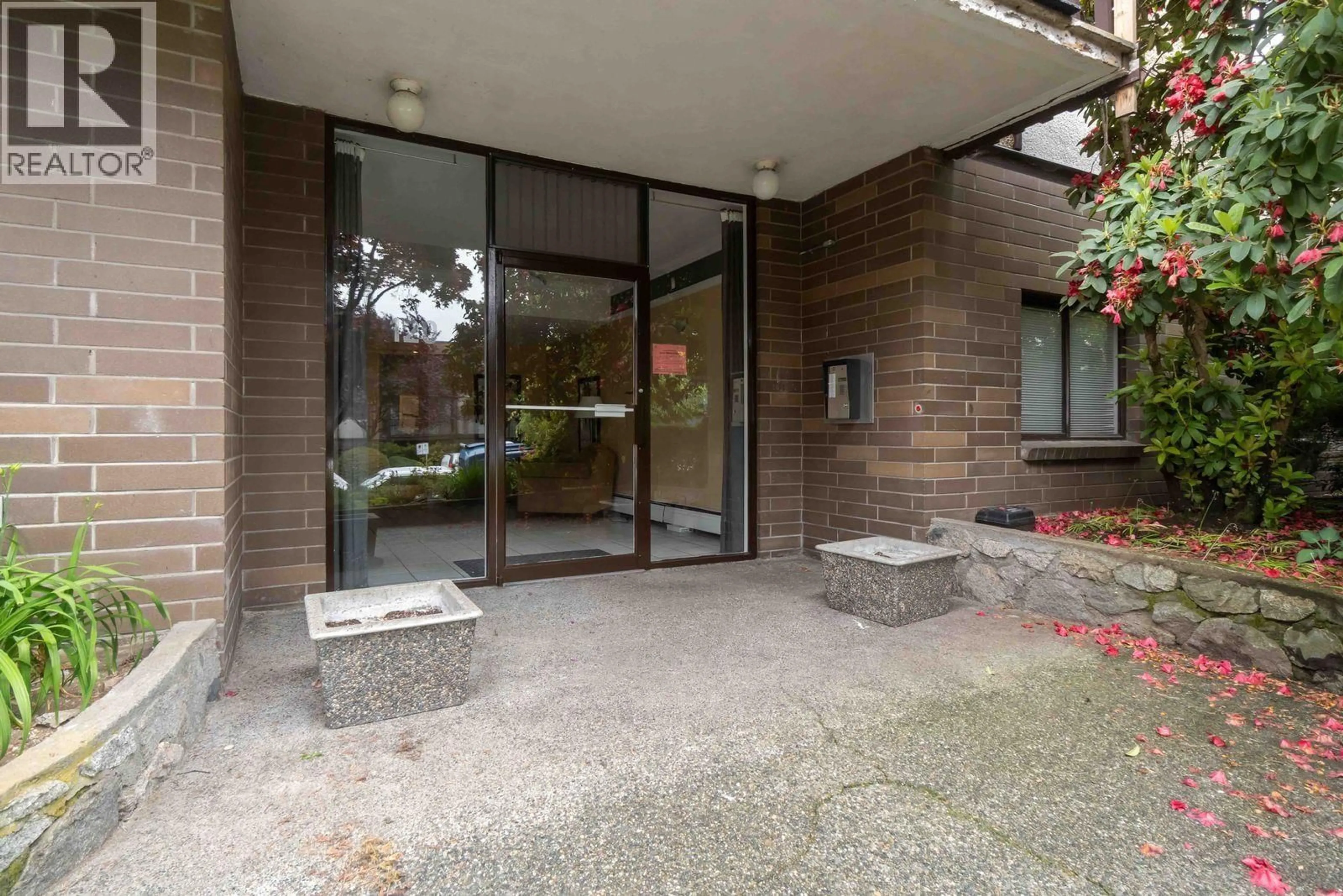 Unknown for 301 - 120 4TH STREET, North Vancouver British Columbia V7L1H6