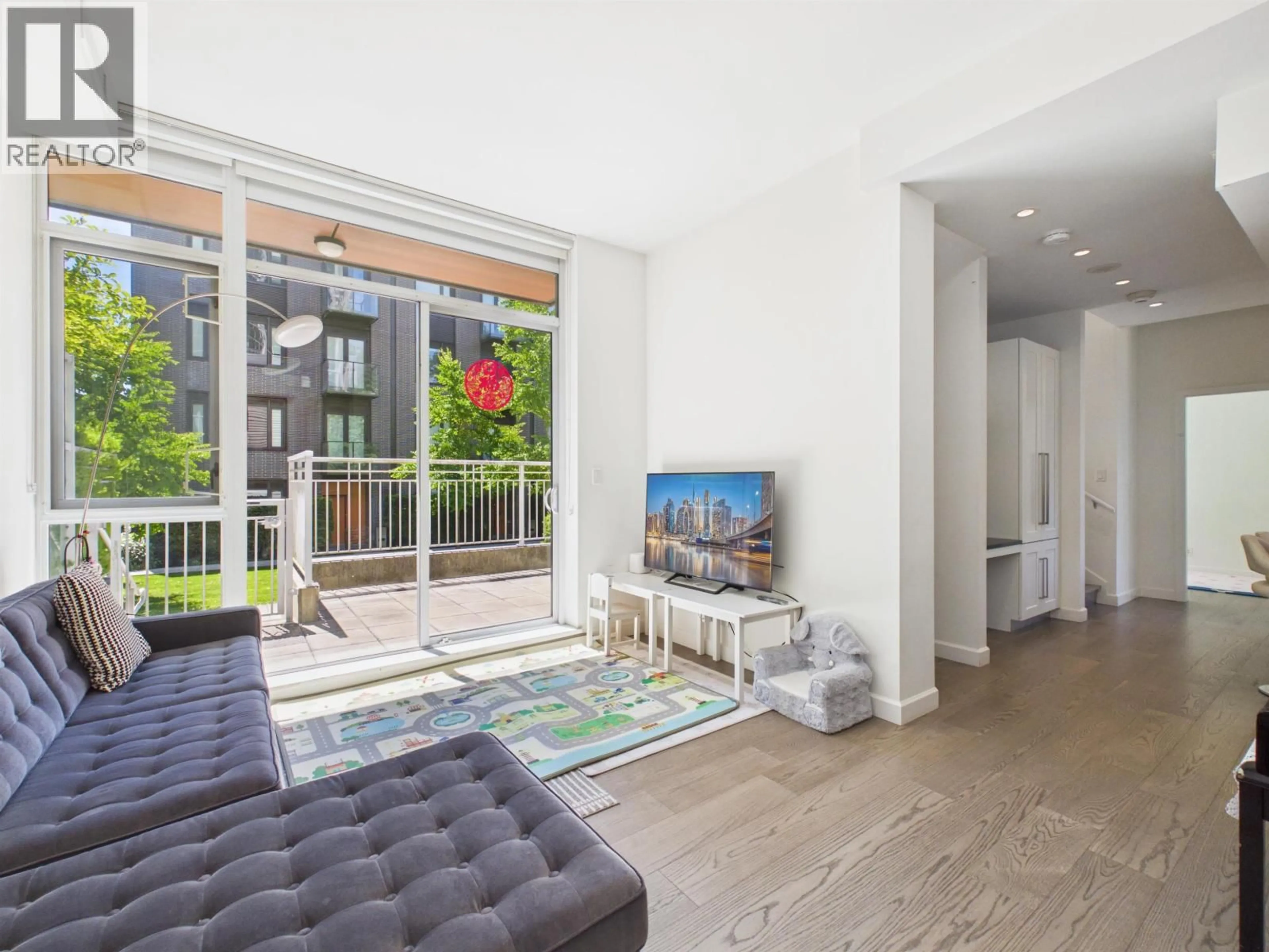 Living room with furniture, unknown for TH4 - 3355 BINNING ROAD, Vancouver British Columbia V6S0J1