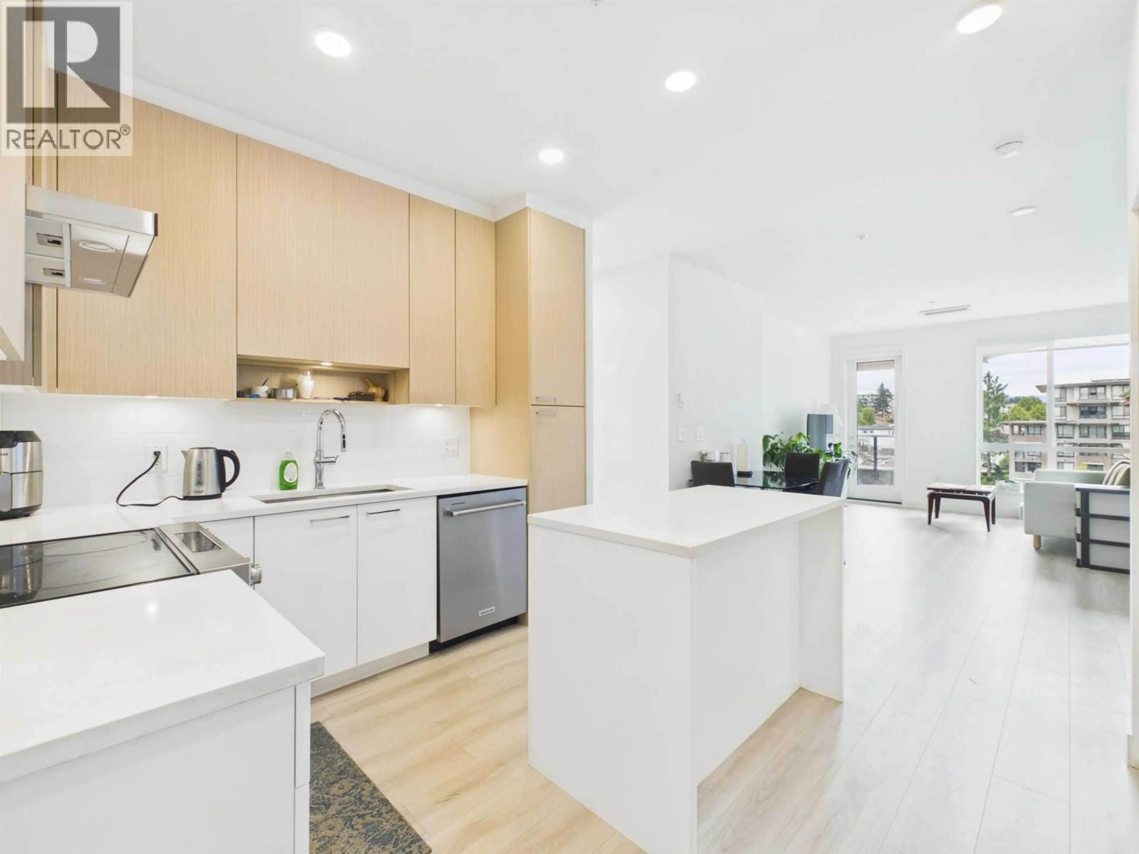 Open concept kitchen, unknown for 521 - 7588 16TH STREET, Burnaby British Columbia V3N0H8