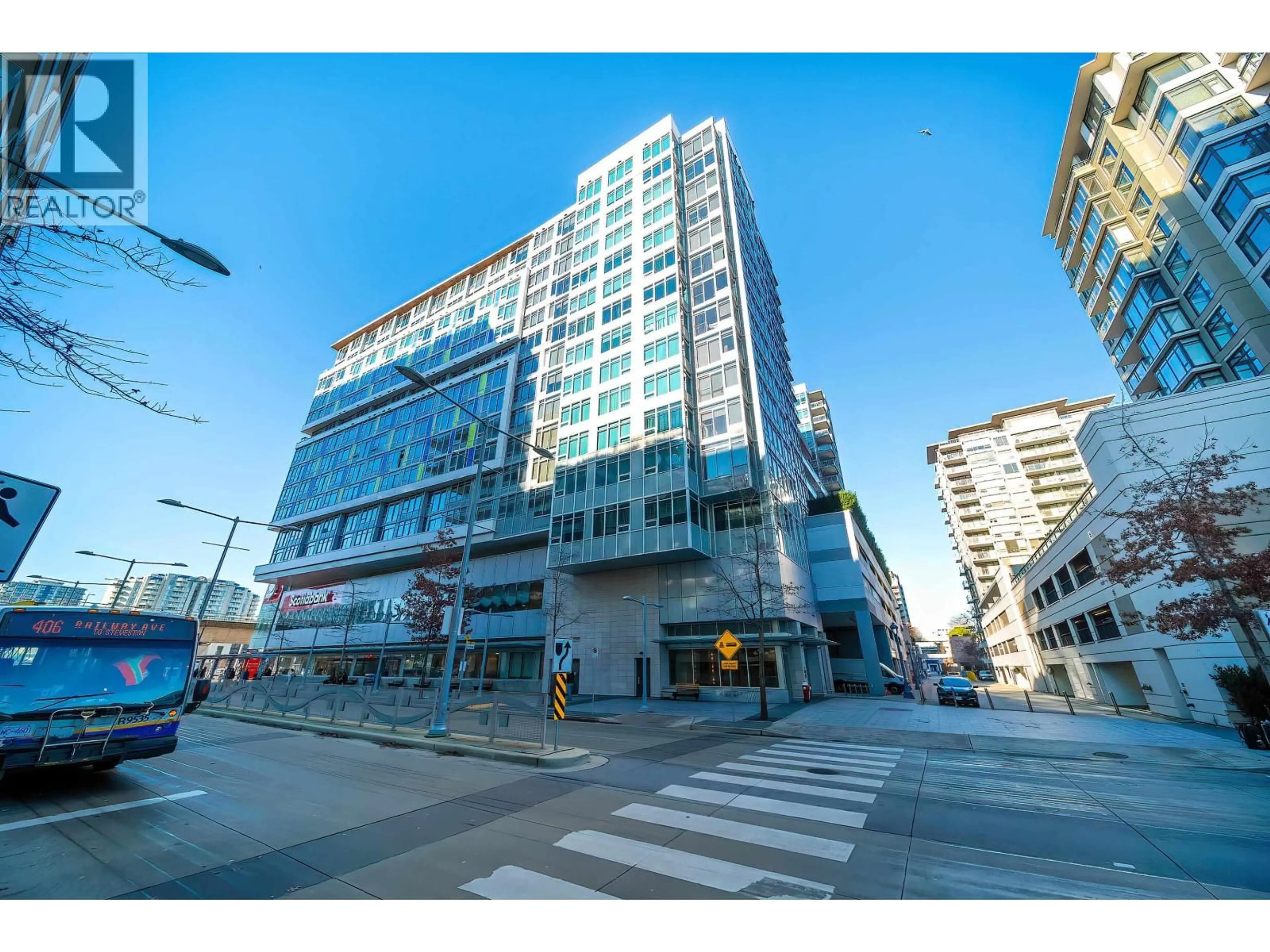 Indoor foyer for 1008 - 6288 NO. 3 ROAD, Richmond British Columbia V6Y0J4