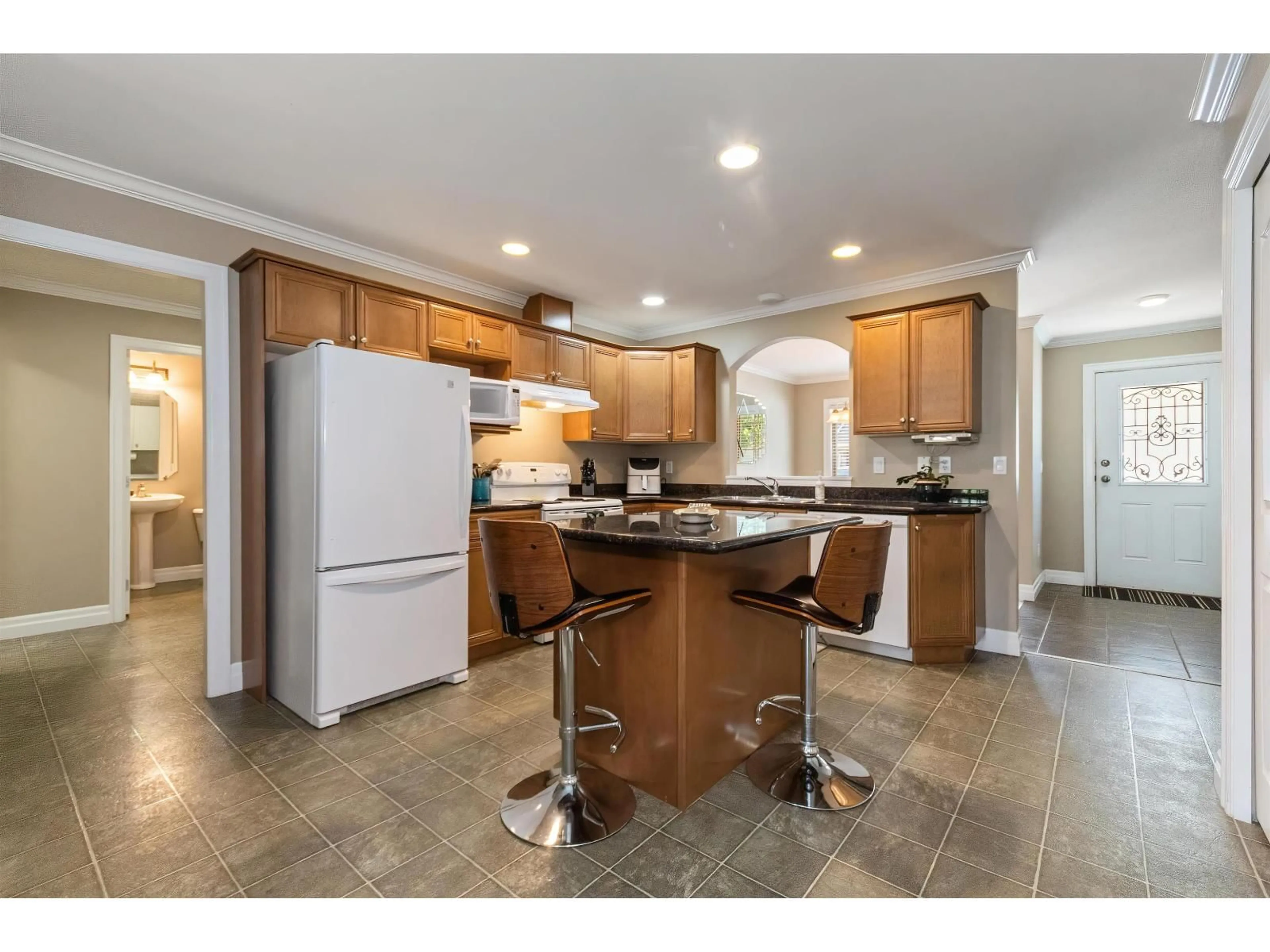 Open concept kitchen, ceramic/tile floor for 35 - 6449 BLACKWOOD LANE, Chilliwack British Columbia V2R5X5