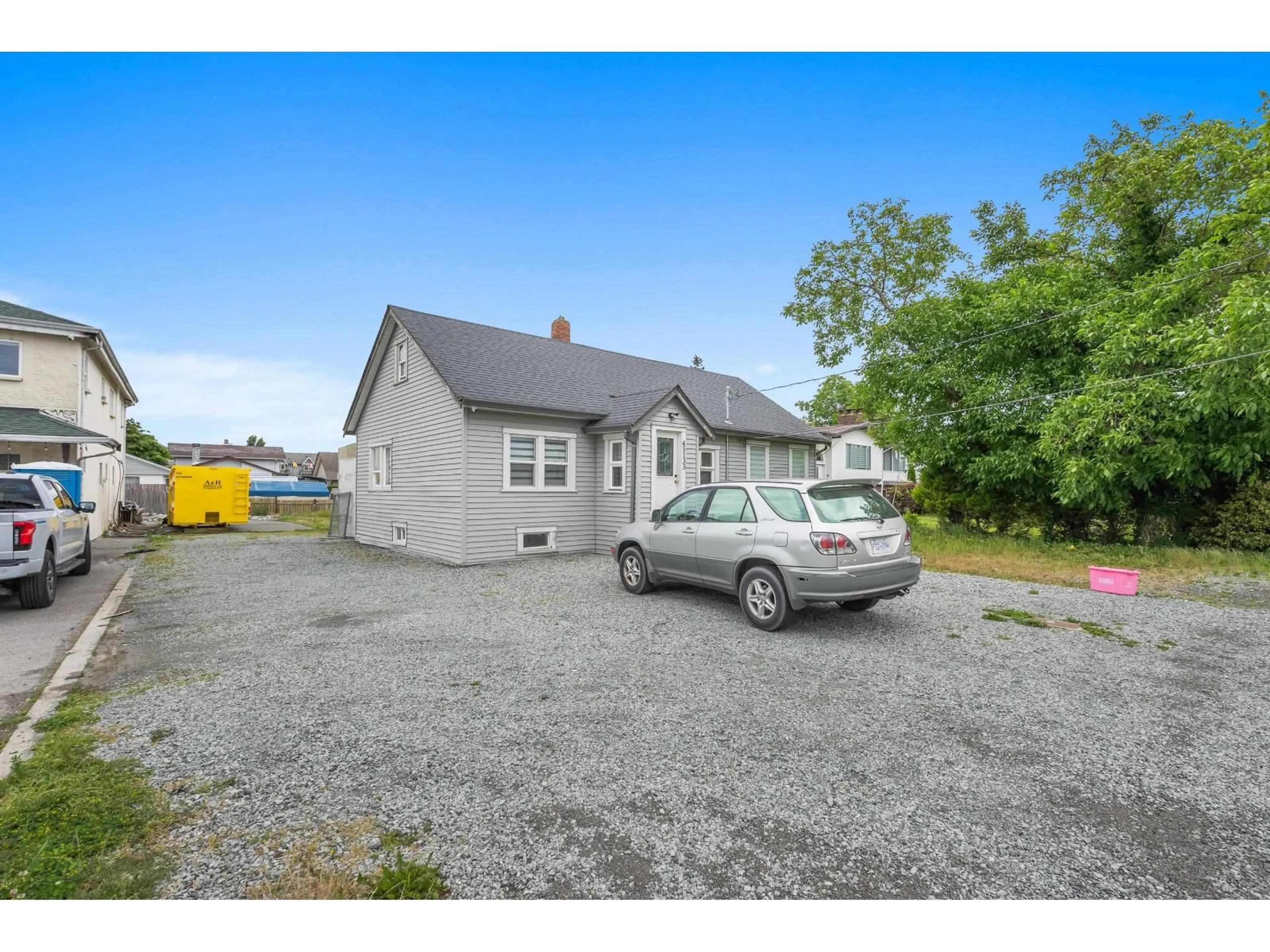 A pic from outside/outdoor area/front of a property/back of a property/a pic from drone, street for 45133 WELLS ROAD, Chilliwack British Columbia V2R1H6