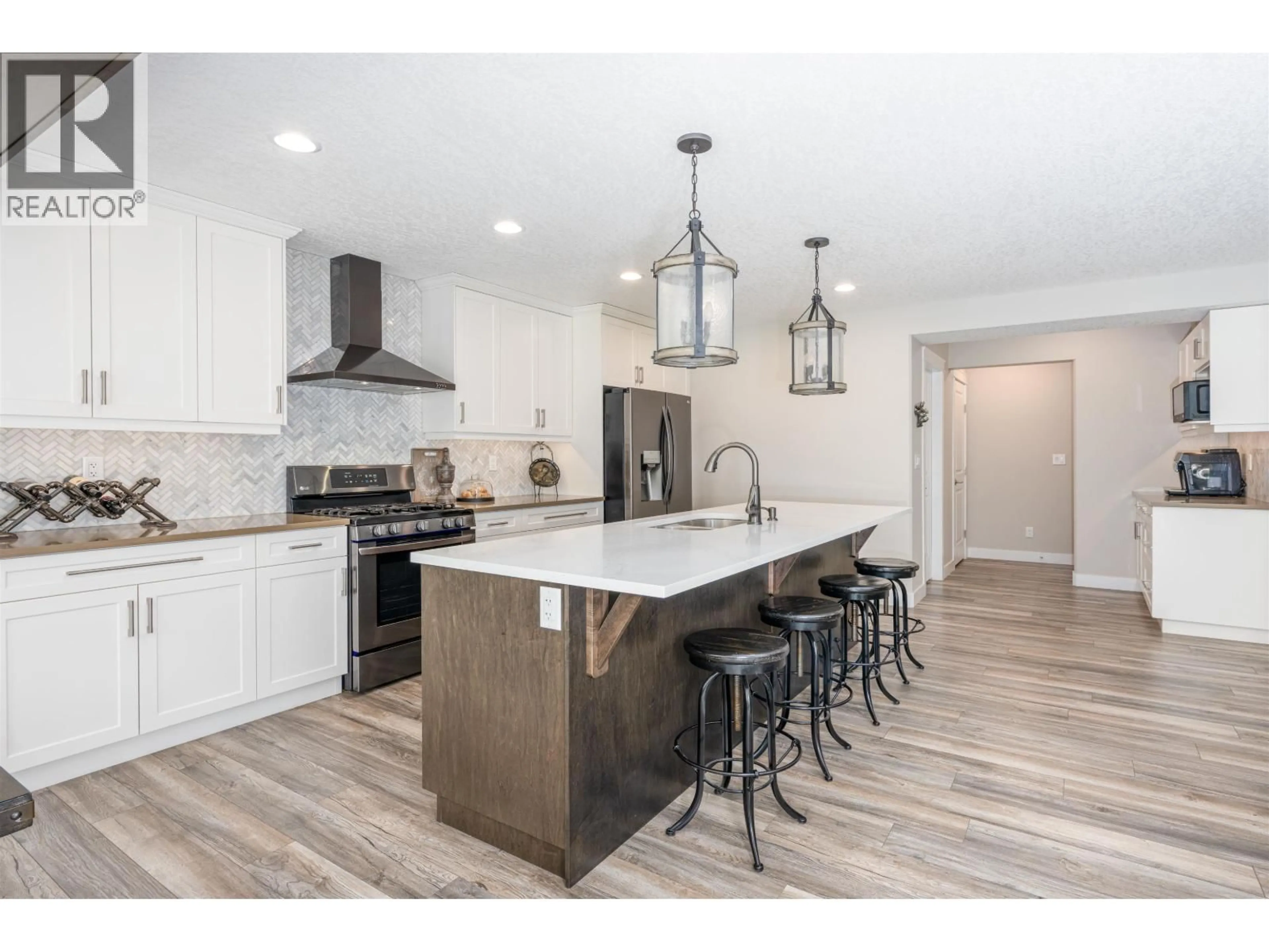 Open concept kitchen, unknown for 8001 STILLWATER CRESCENT, Prince George British Columbia V2N0C2