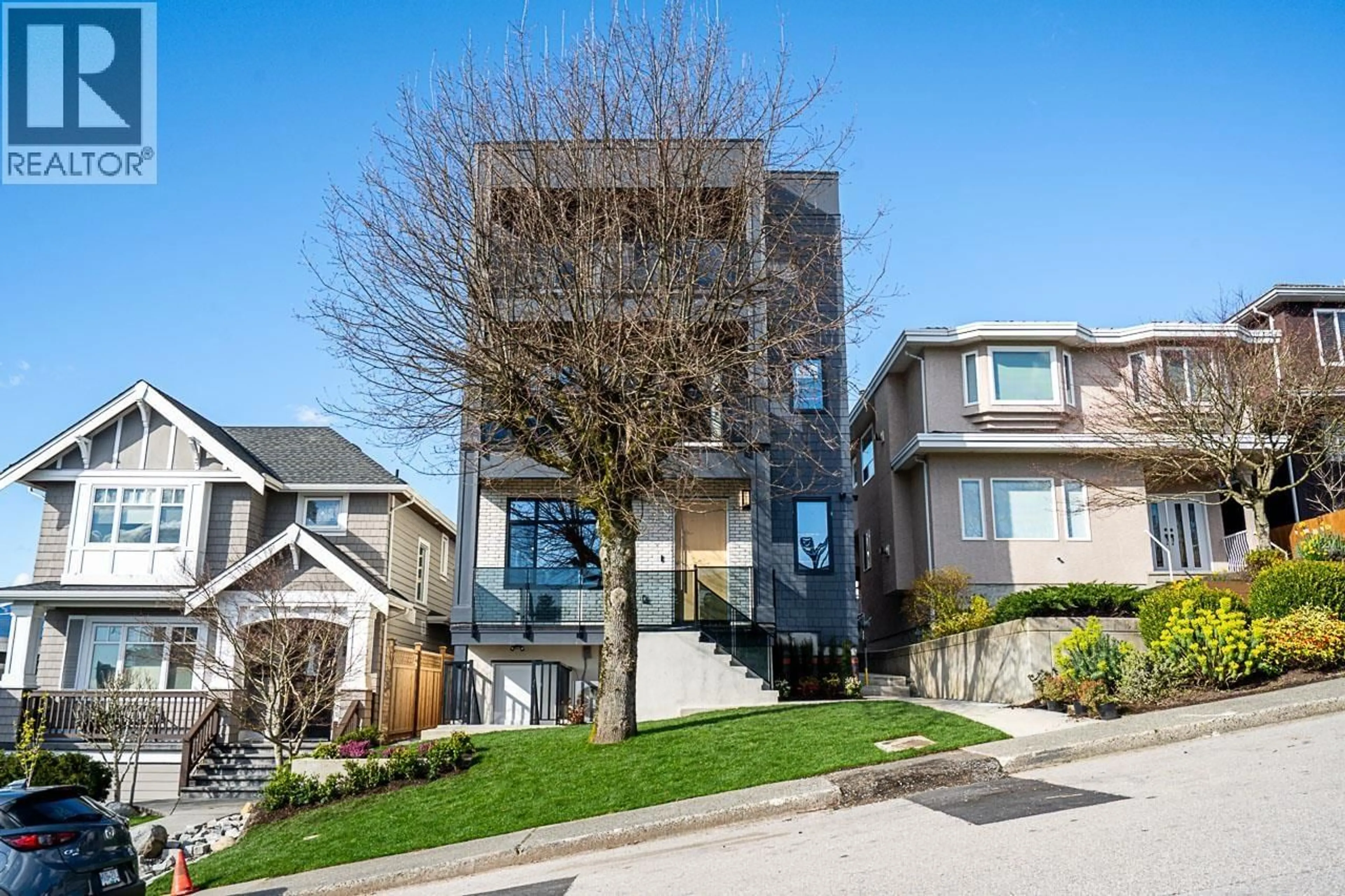 Unknown for 2 - 4875 ALBERT STREET, Burnaby British Columbia V5C2H4