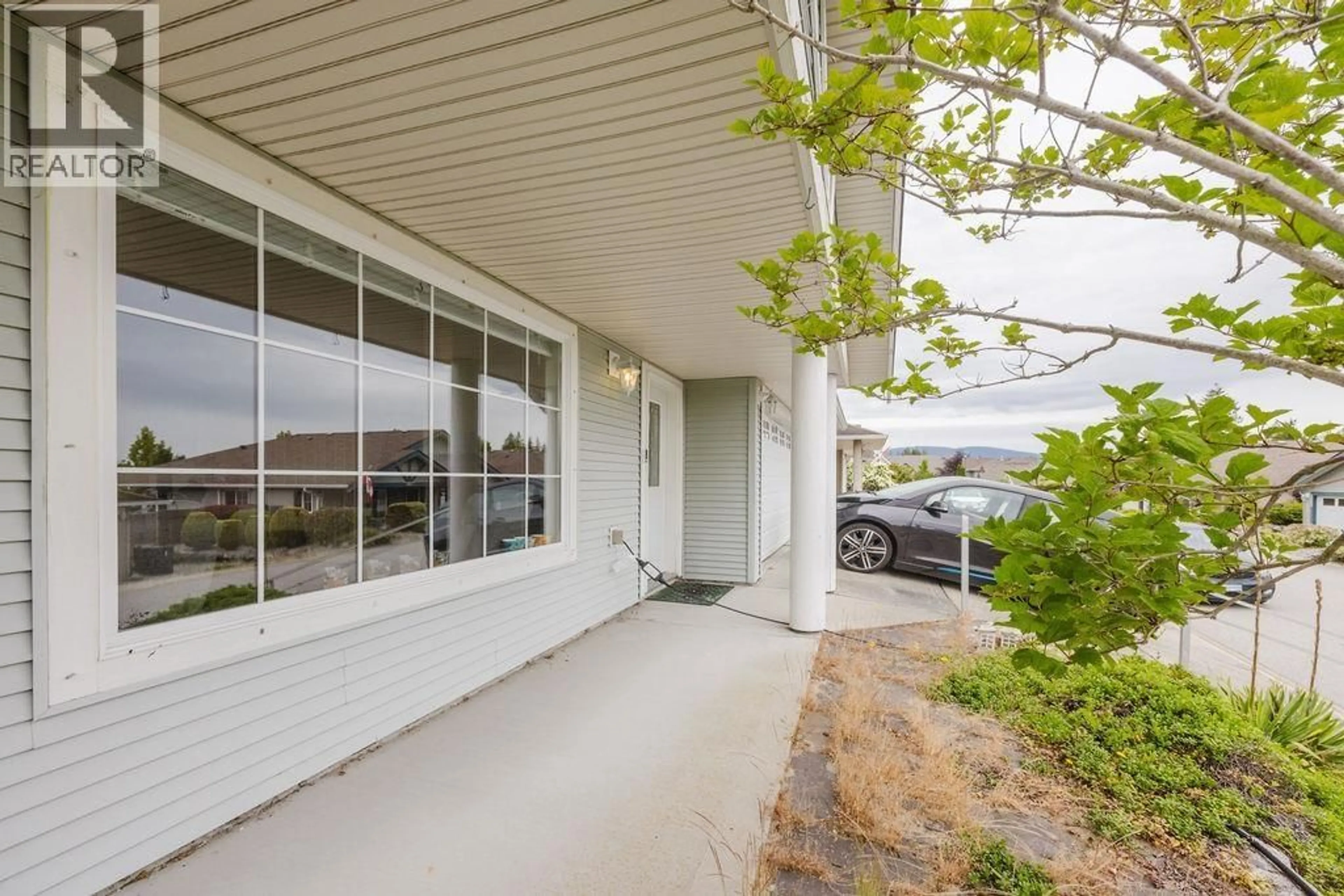 Patio, water/lake/river/ocean view for 5687 EMILY WAY, Sechelt British Columbia V7Z0N5