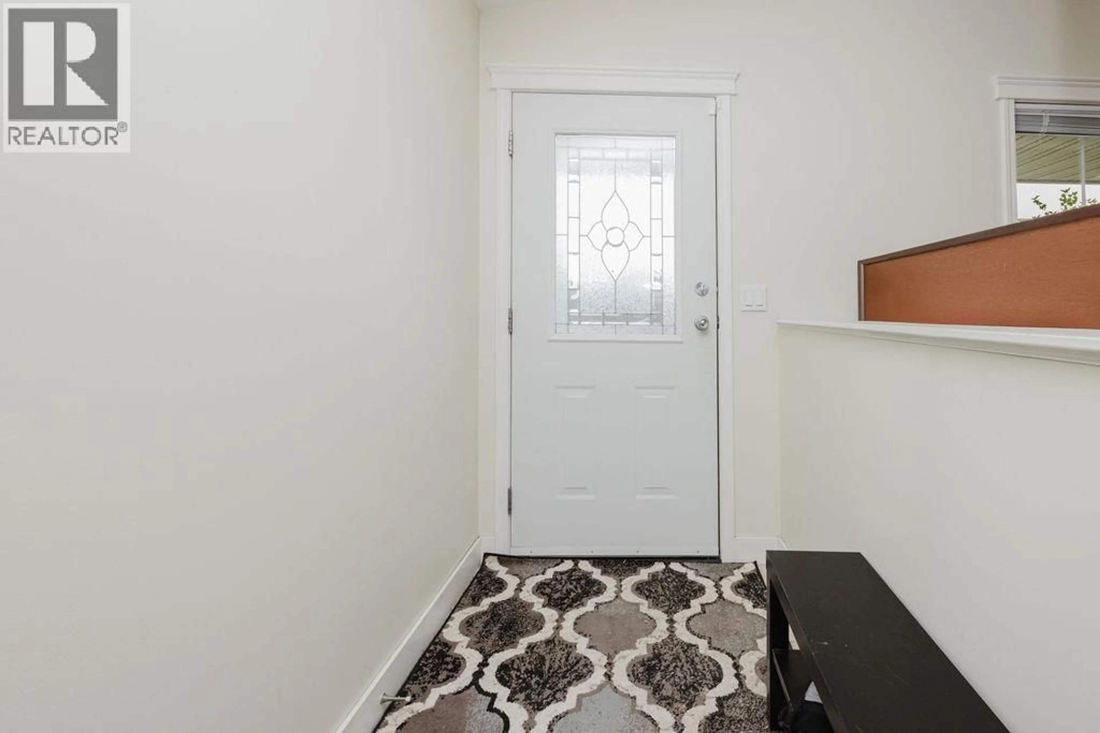 Indoor entryway for 5687 EMILY WAY, Sechelt British Columbia V7Z0N5