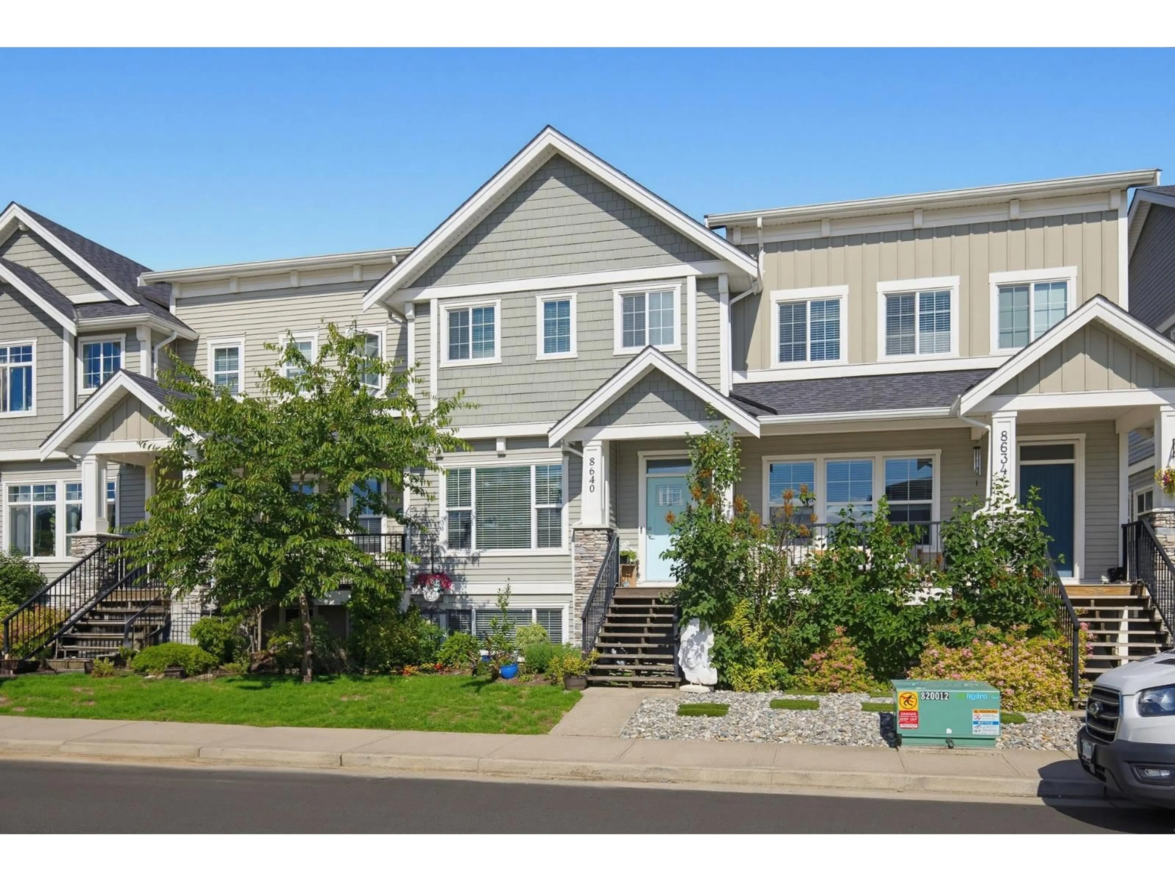 Home with vinyl exterior material, street for 8640 MACHELL STREET, Mission British Columbia V4S0E1