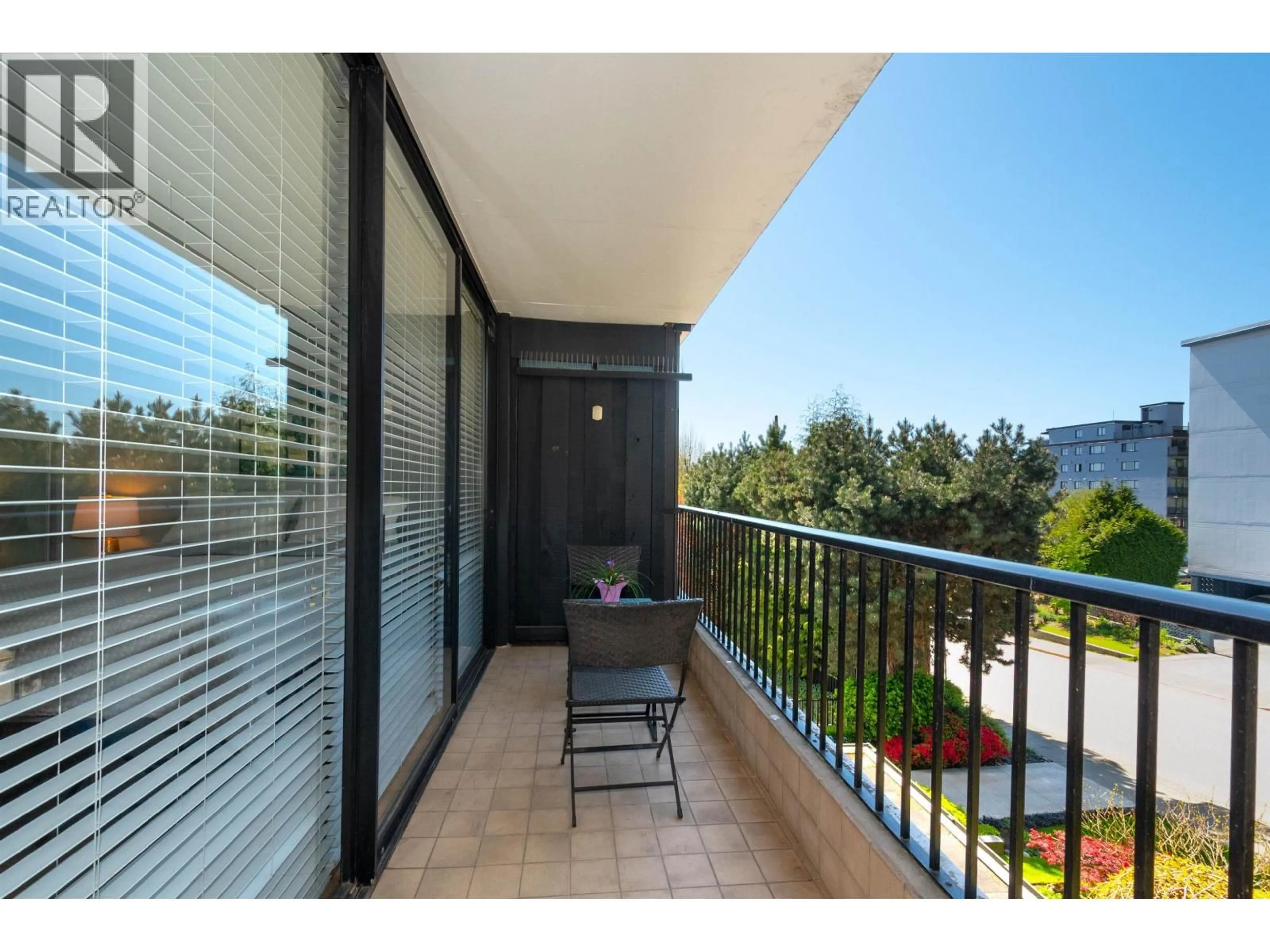 Balcony in the apartment, unknown for 204 - 650 16TH STREET, West Vancouver British Columbia V7V3R9