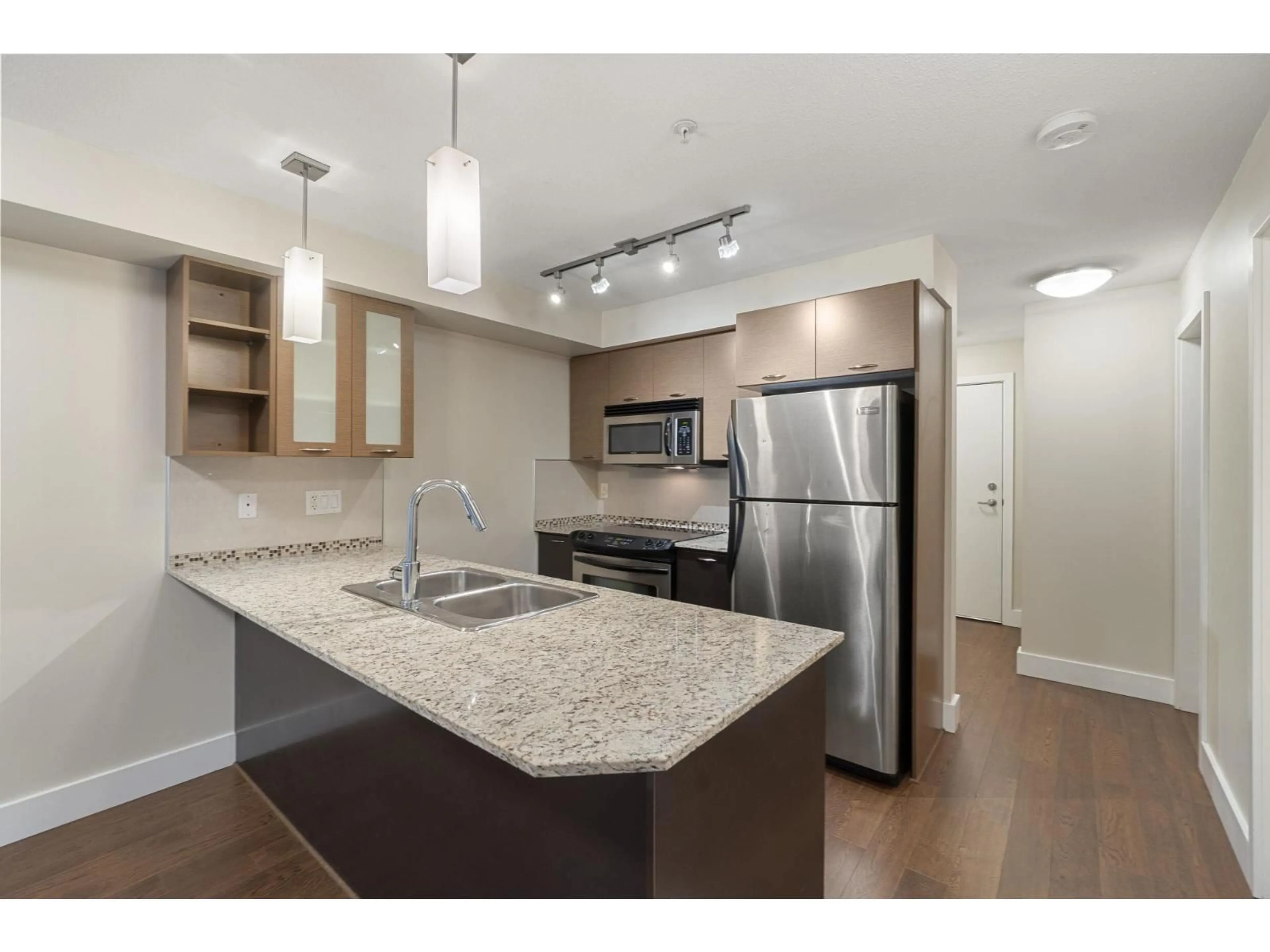 Open concept kitchen, unknown for 118 - 2233 MCKENZIE ROAD, Abbotsford British Columbia V2S4A1
