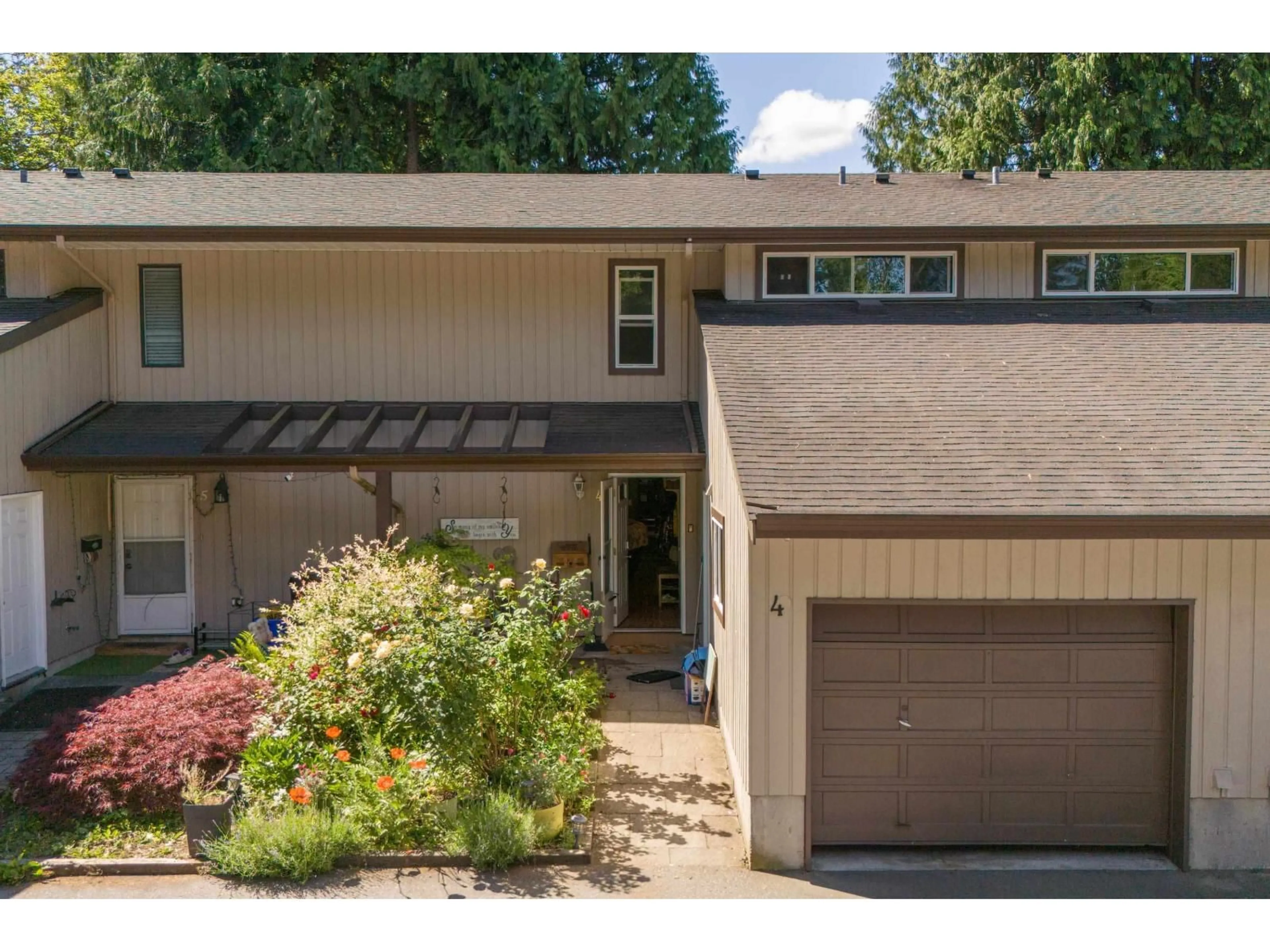 Home with vinyl exterior material, unknown for 4 - 4850 207 STREET, Langley British Columbia V3A2E3