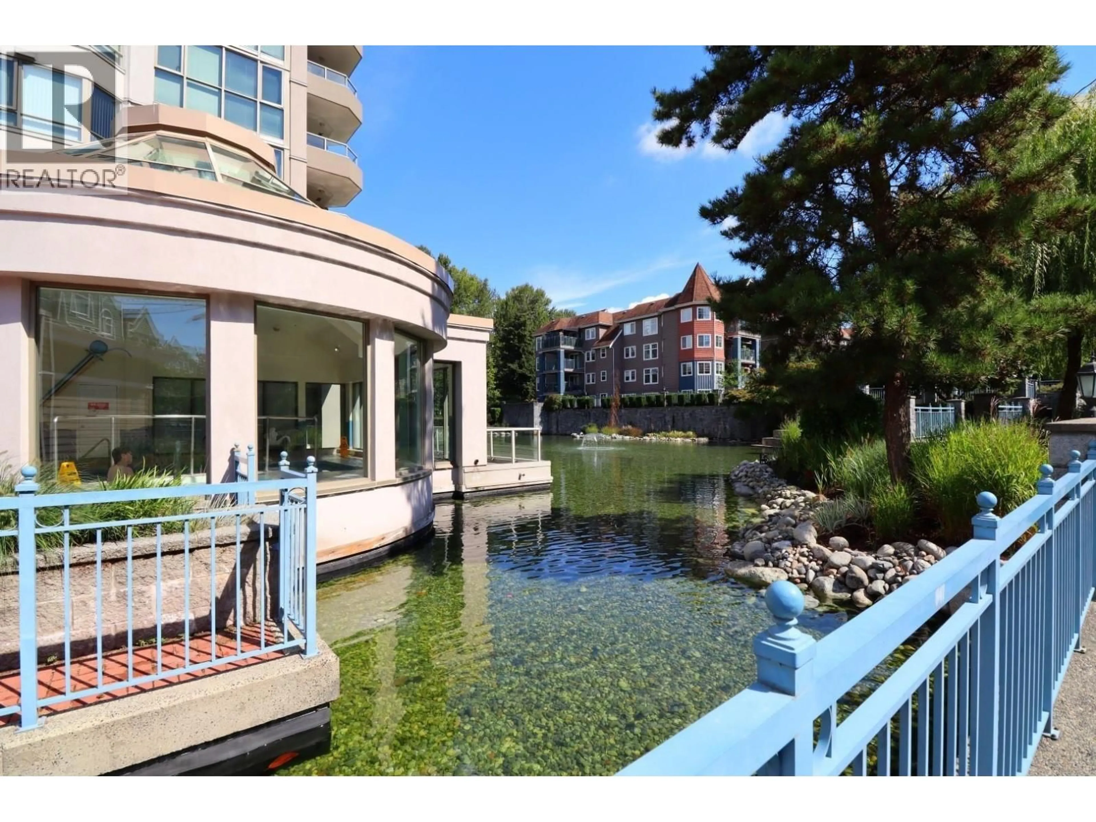 Patio, water/lake/river/ocean view for 206 - 1199 WESTWOOD STREET, Coquitlam British Columbia V3B7P6