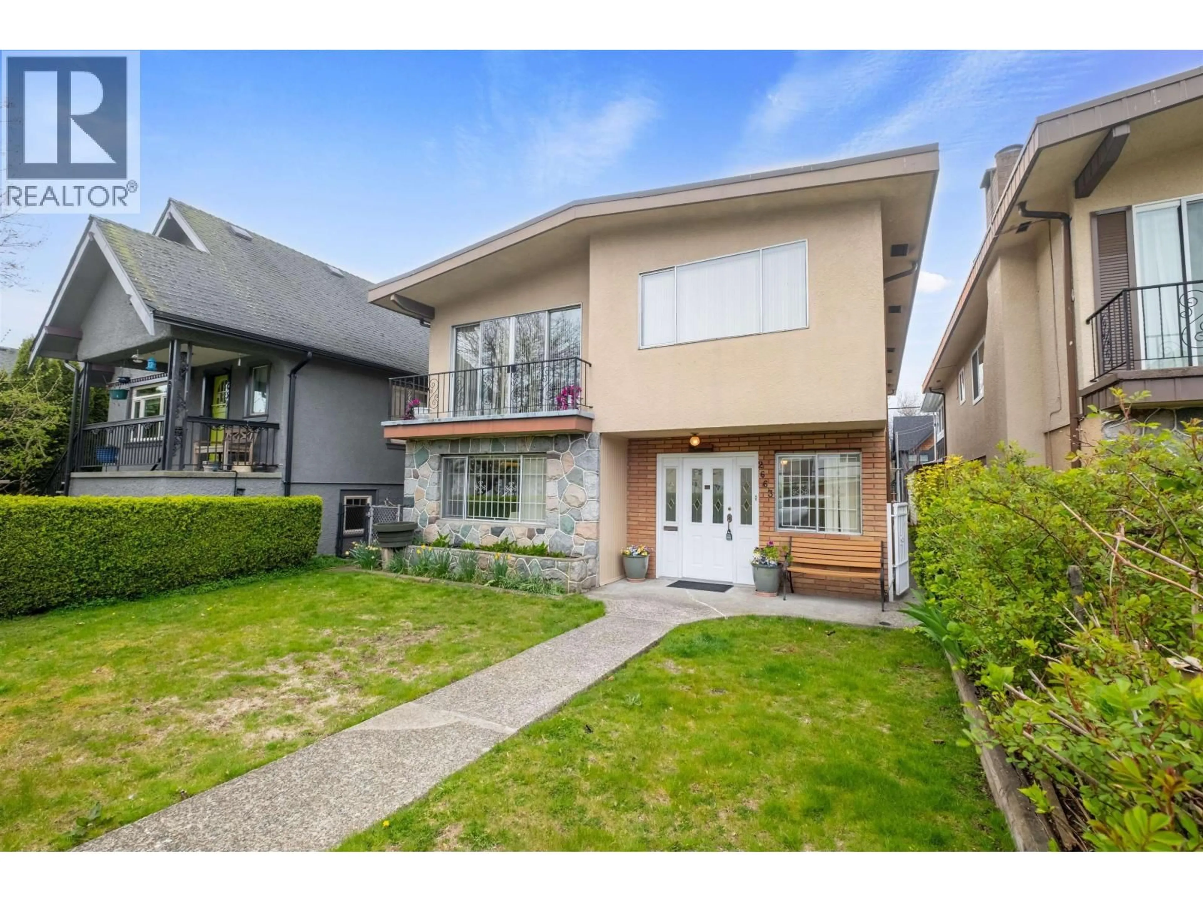 Unknown for 2663 DUNDAS STREET, Vancouver British Columbia V5K1R1