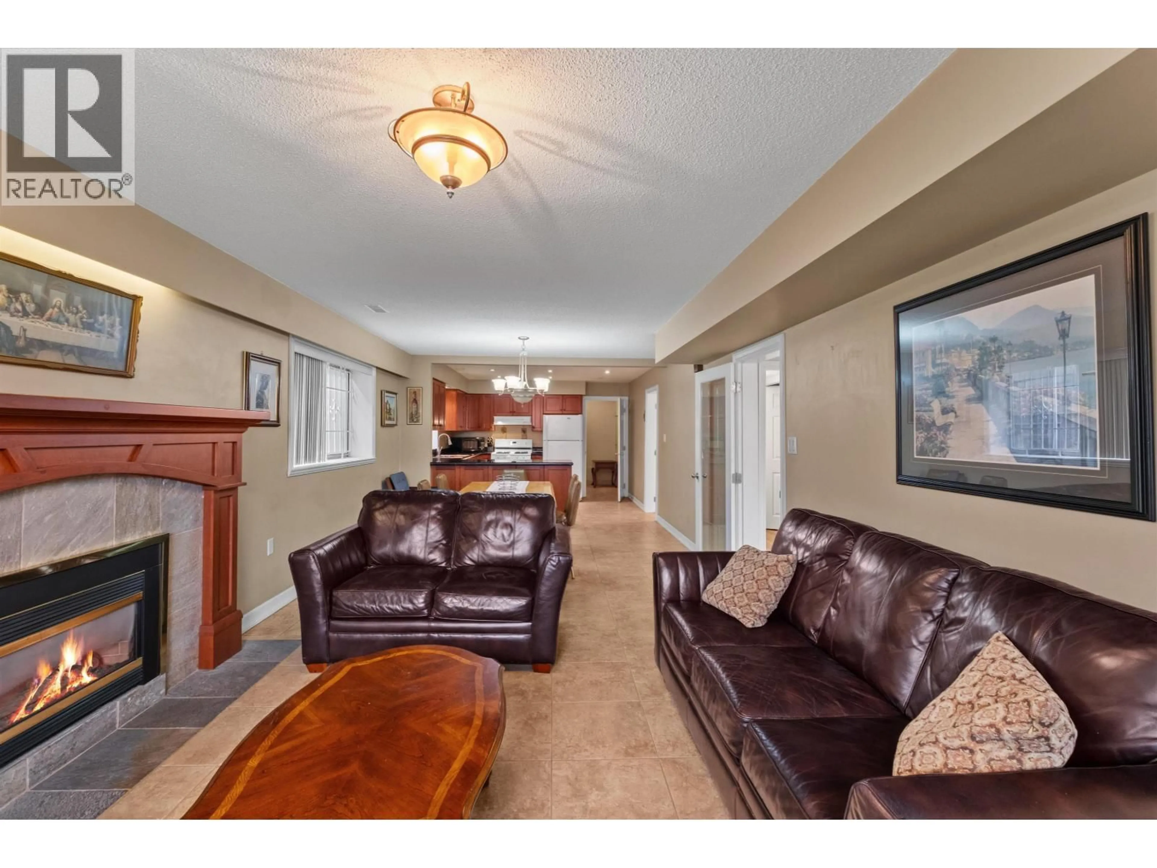 Living room with furniture, unknown for 2663 DUNDAS STREET, Vancouver British Columbia V5K1R1
