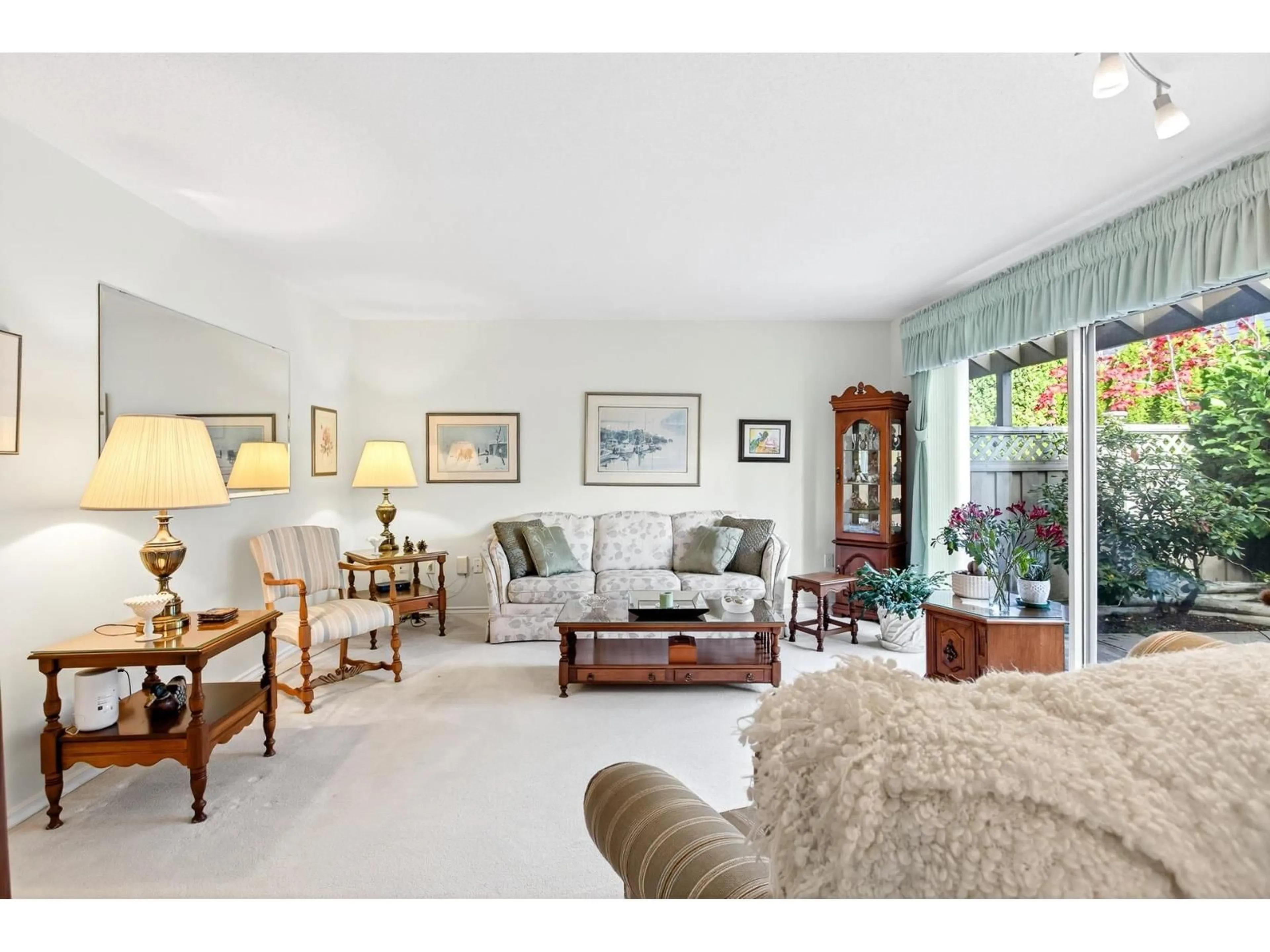 Living room with furniture, unknown for 101 - 16275 15 AVENUE, Surrey British Columbia V4A1L4