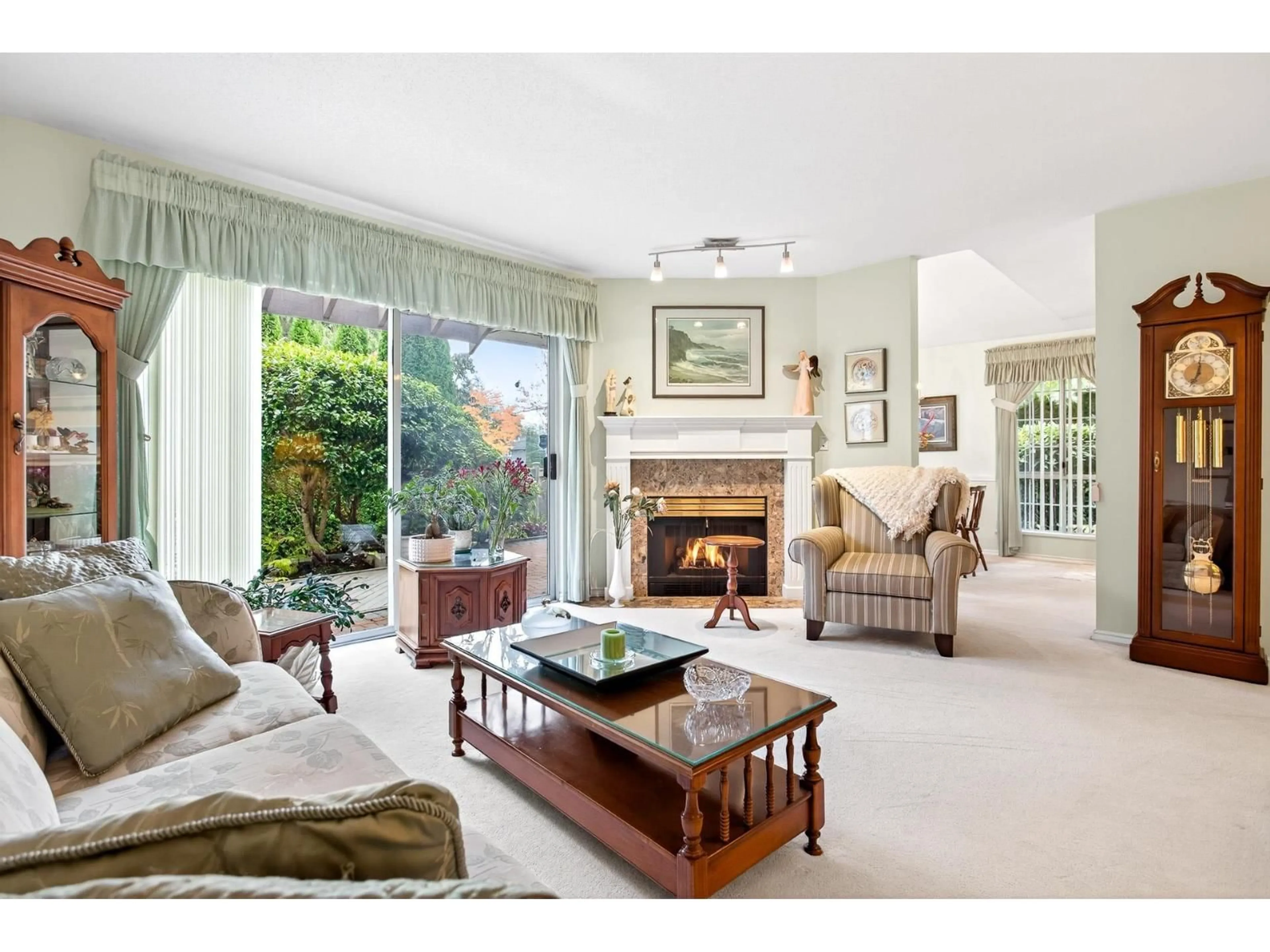 Living room with furniture, unknown for 101 - 16275 15 AVENUE, Surrey British Columbia V4A1L4