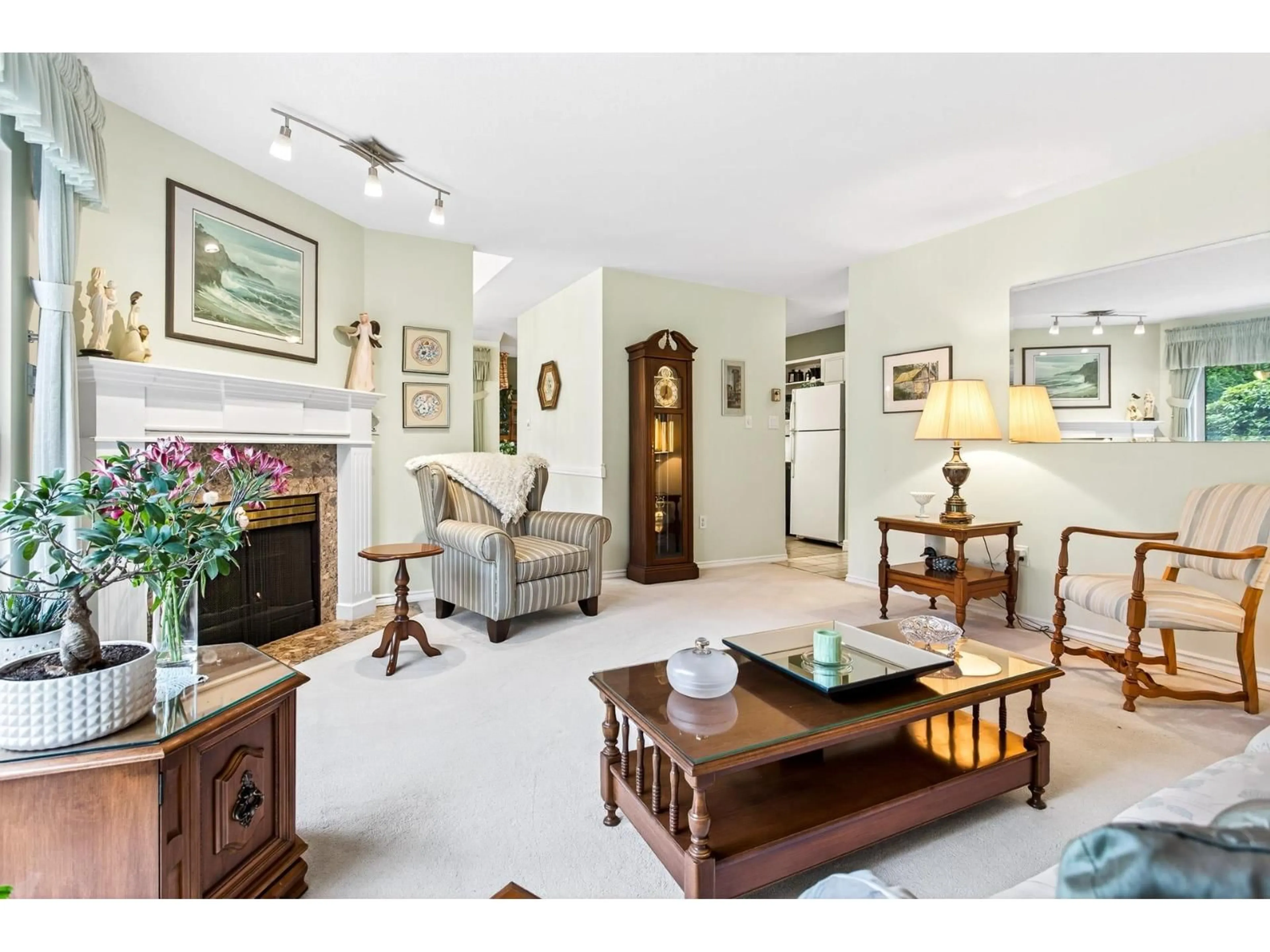 Unknown for 101 - 16275 15 AVENUE, Surrey British Columbia V4A1L4