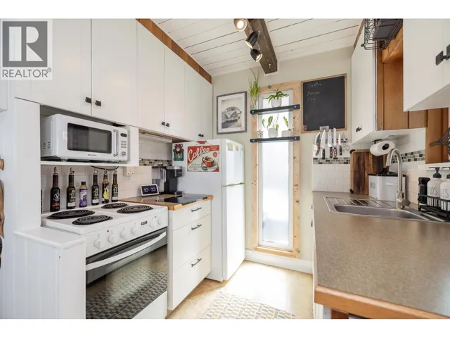 11 - 3871 RIVER ROAD, Delta 5