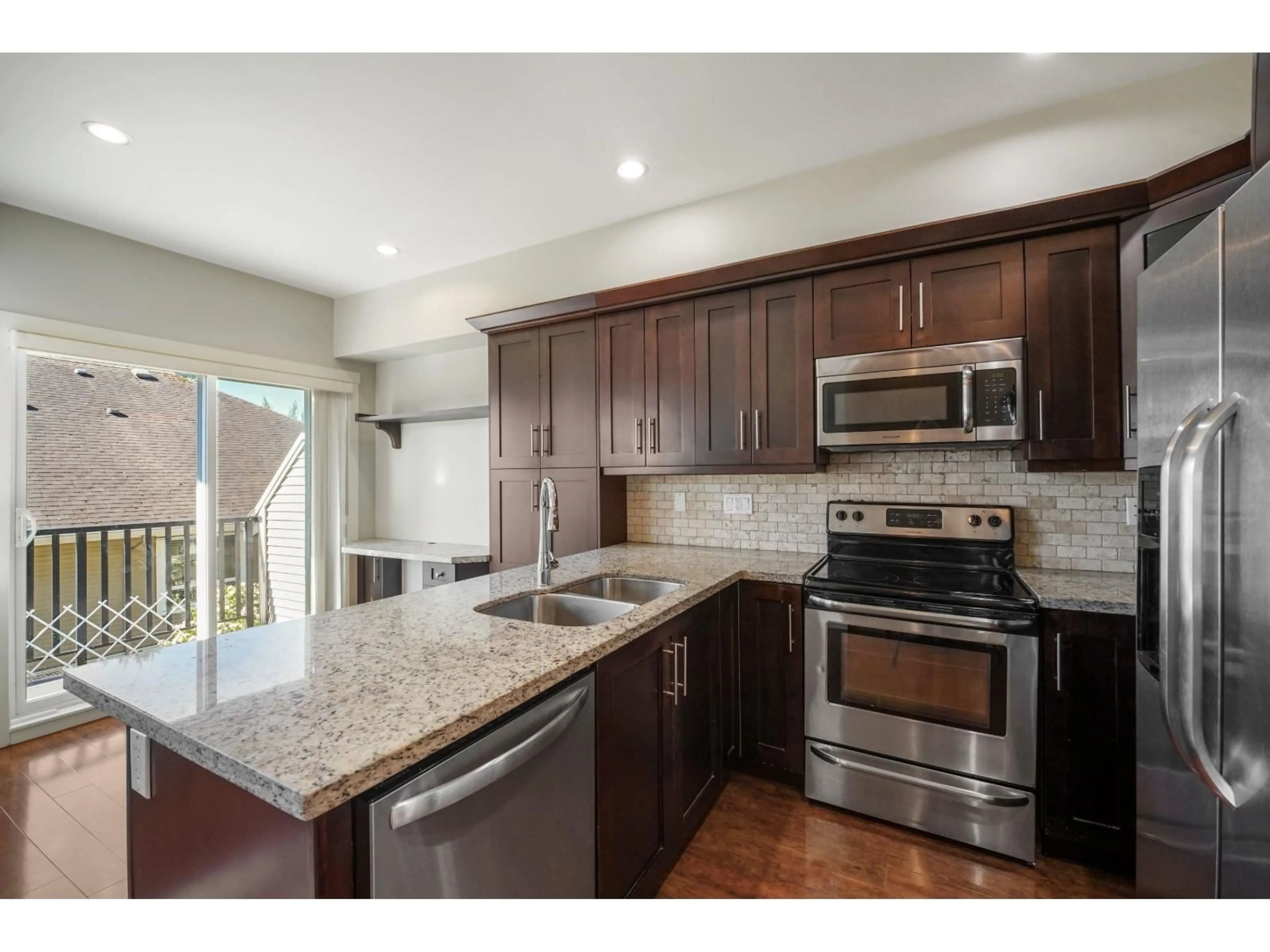 Open concept kitchen, unknown for 13 - 20195 68 AVENUE, Langley British Columbia V2Y1P5