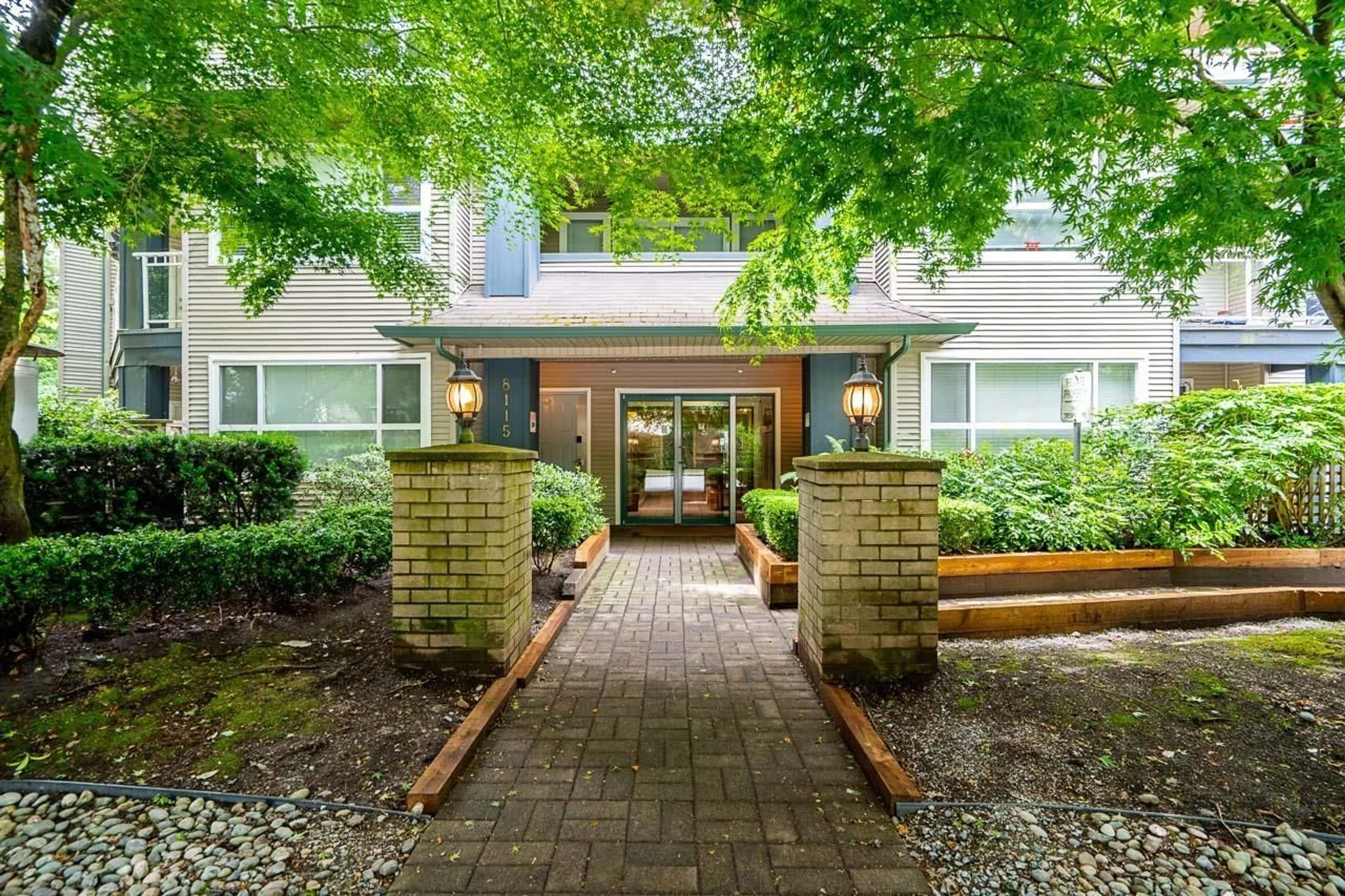 Unknown for 116 - 8115 121A STREET, Surrey British Columbia V3W1J2