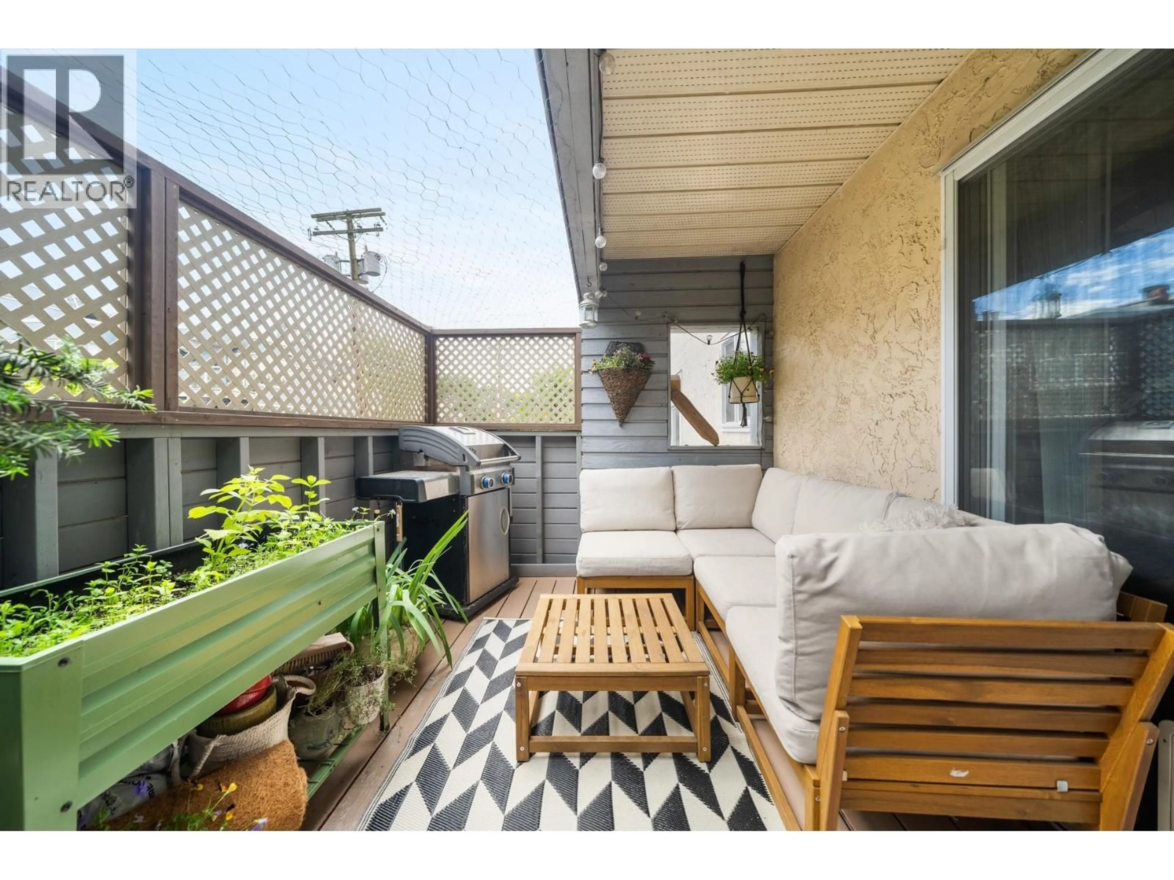 Patio, street for 140 - 2390 MCGILL STREET, Vancouver British Columbia V5L1C6