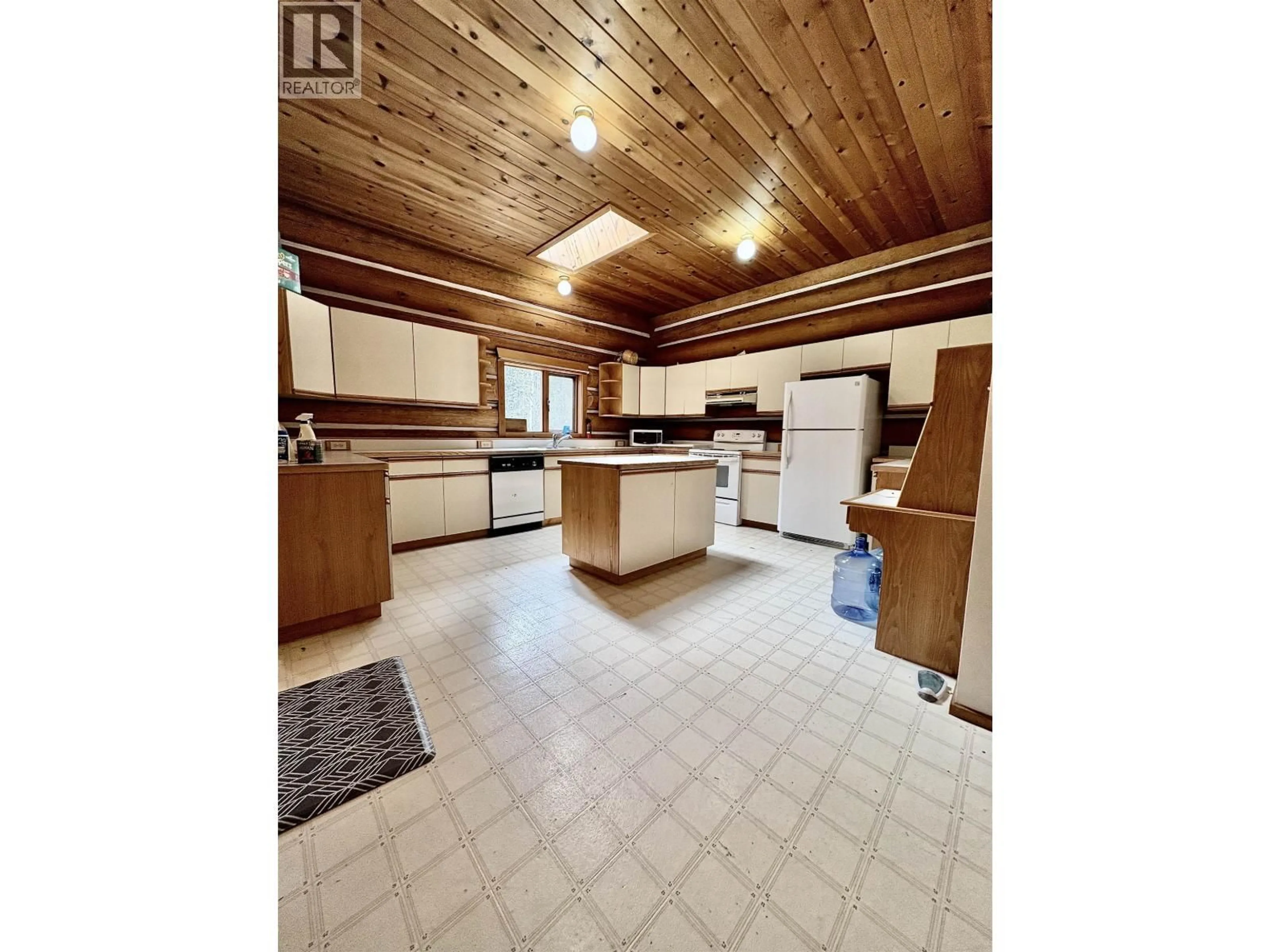 Open concept kitchen, unknown for 3804 SPRING CREEK DRIVE, Terrace British Columbia V8G0C5