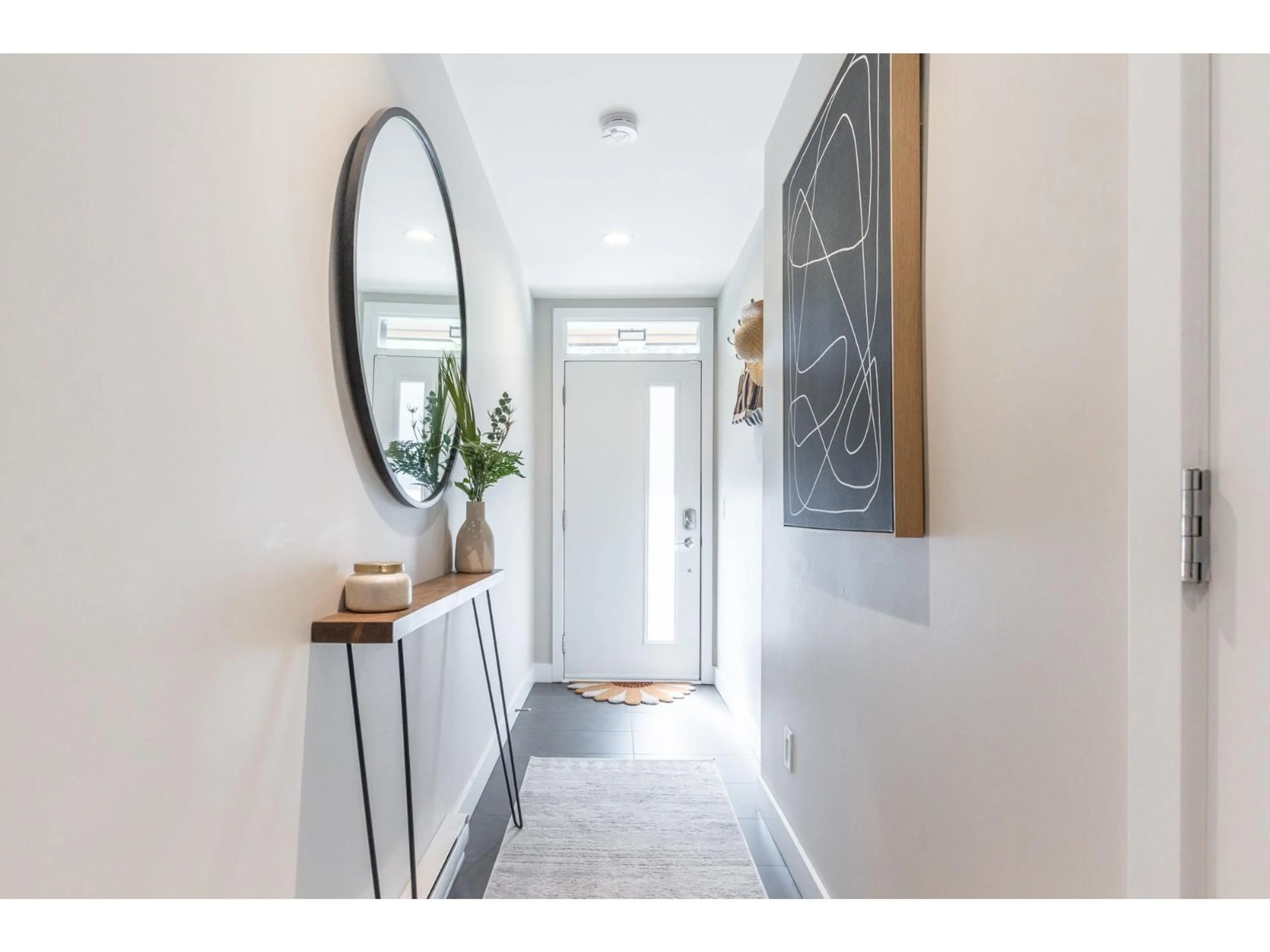 Indoor entryway for 111 - 2228 162 STREET STREET, Surrey British Columbia V3Z6P4