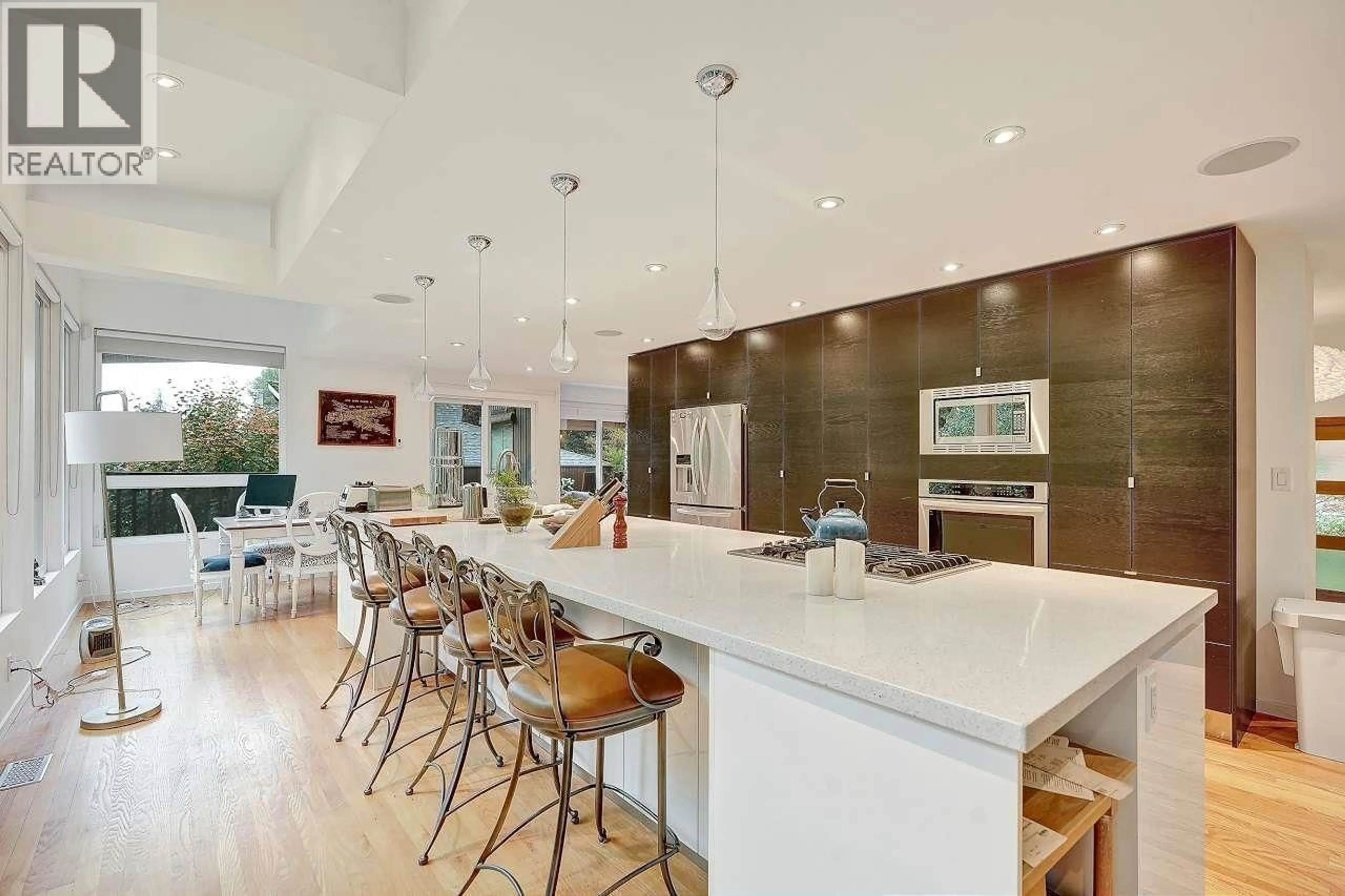 Open concept kitchen, ceramic/tile floor for 5344 CLIFFRIDGE AVENUE, North Vancouver British Columbia V7R3V4