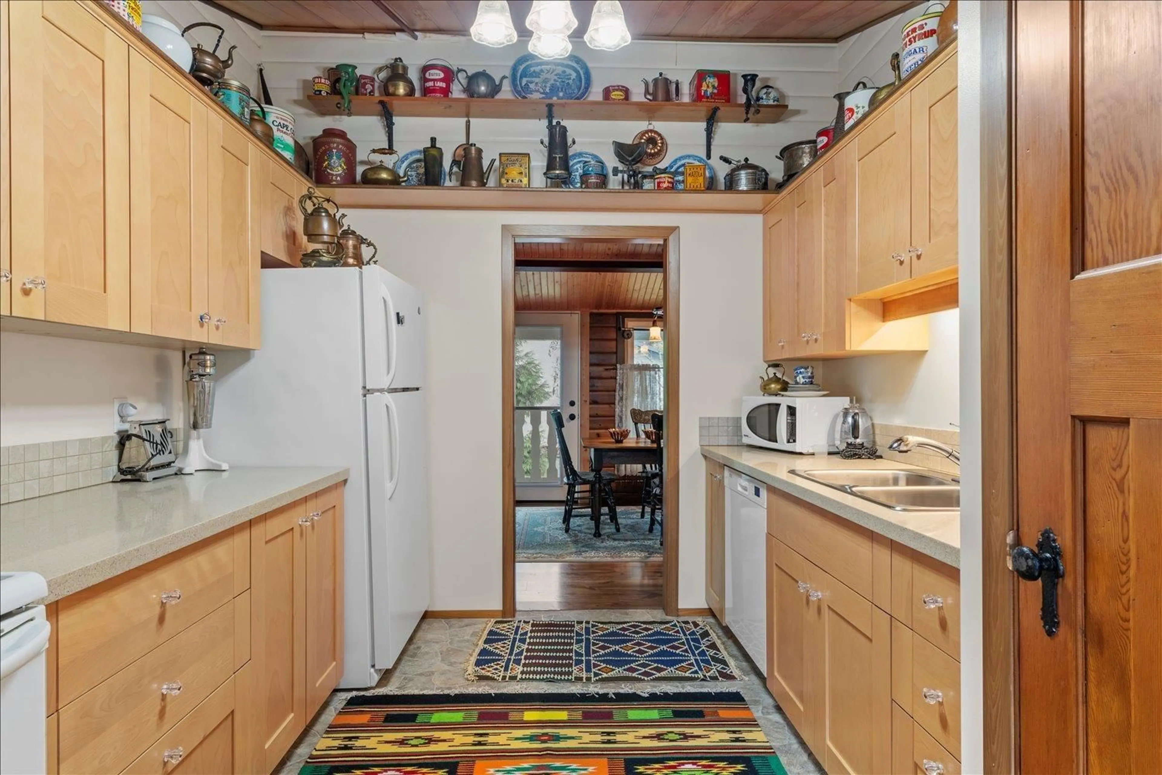 Standard kitchen, ceramic/tile floor for 31191 FRONT STREET, Yale British Columbia V0K2S0