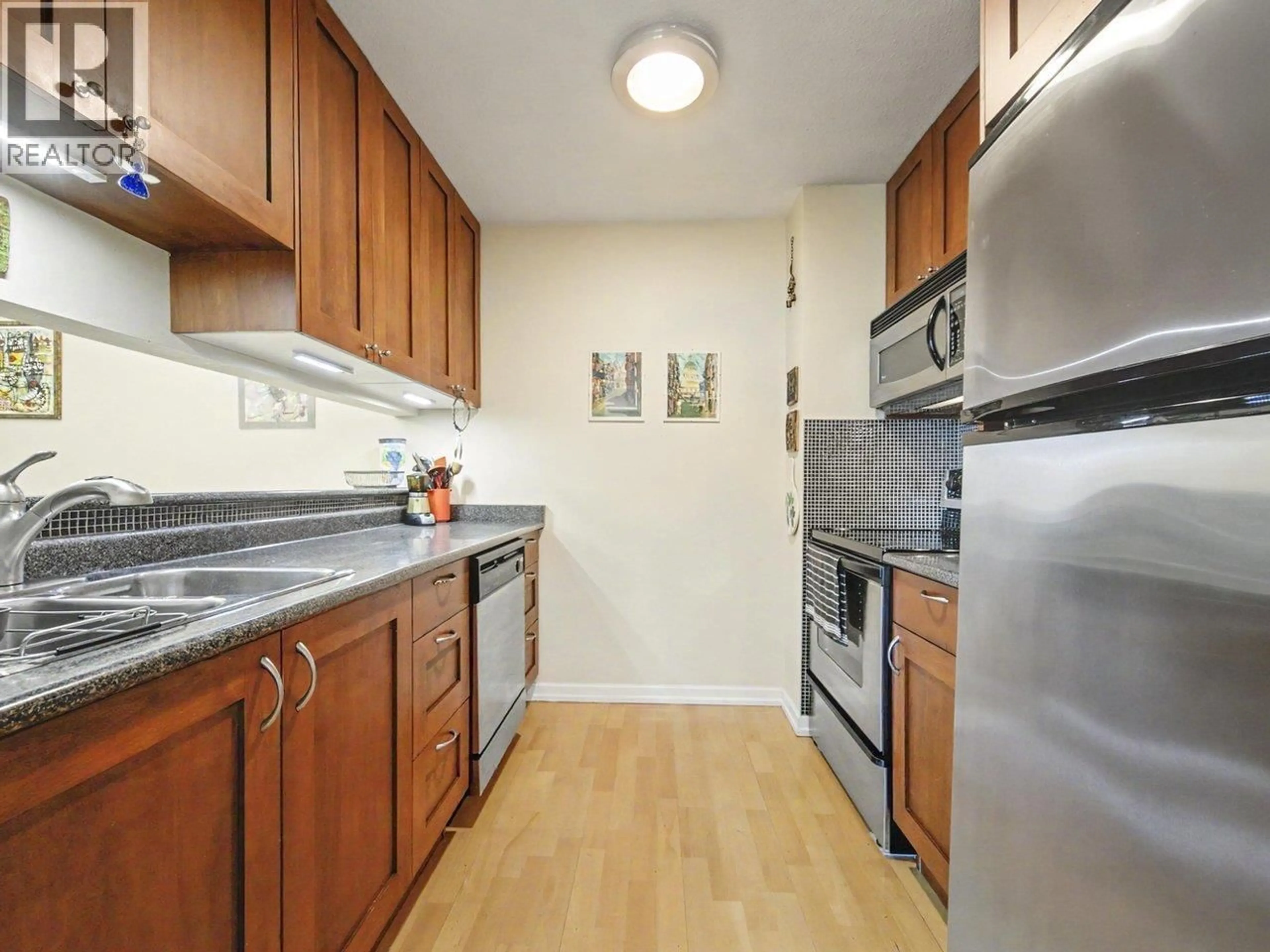 Standard kitchen, unknown for 508 - 1508 MARINER WALK, Vancouver British Columbia V6J4X9