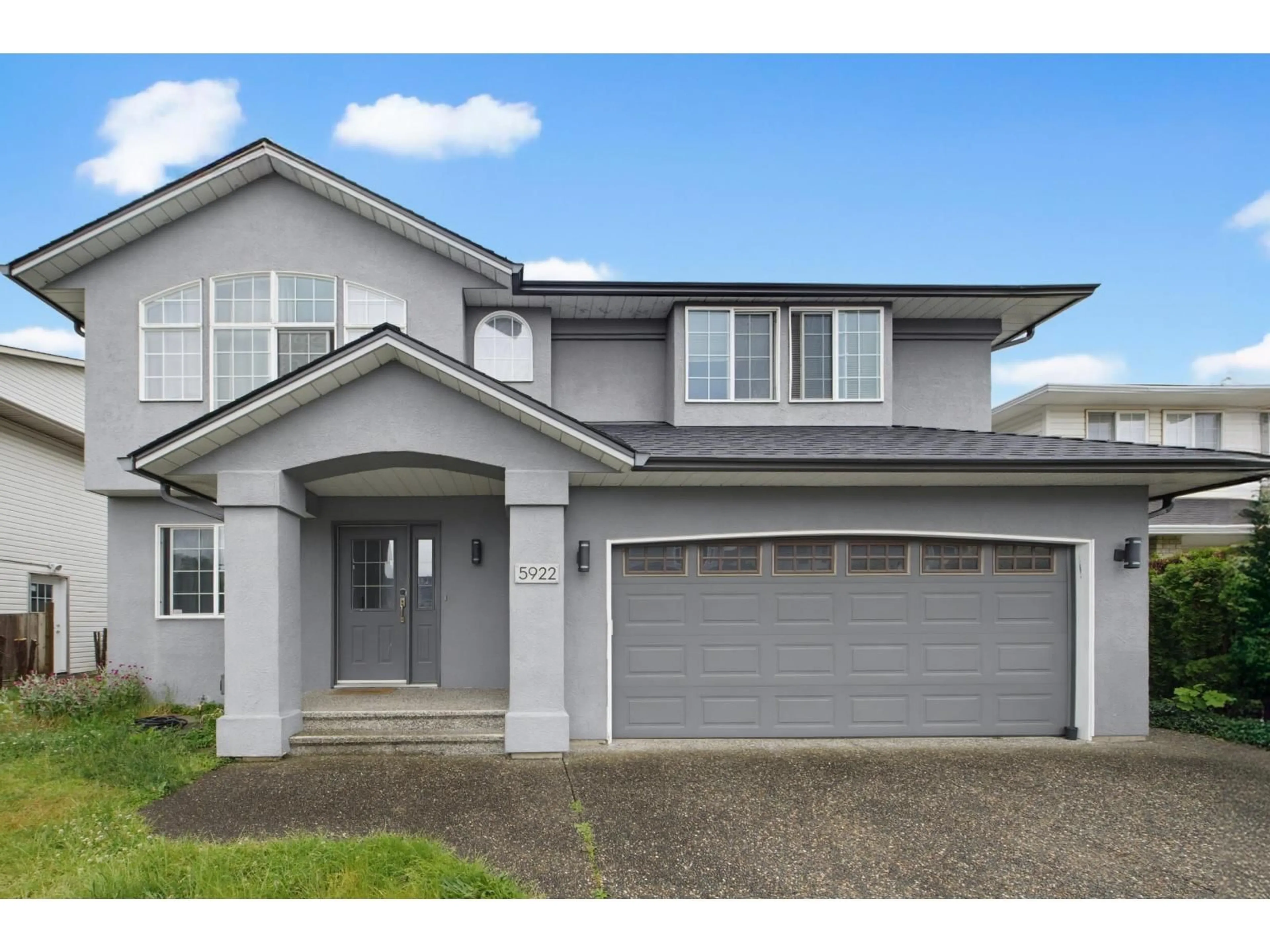Home with vinyl exterior material, street for 5922 BIRMINGHAM PLACE, Chilliwack British Columbia V2R3G1