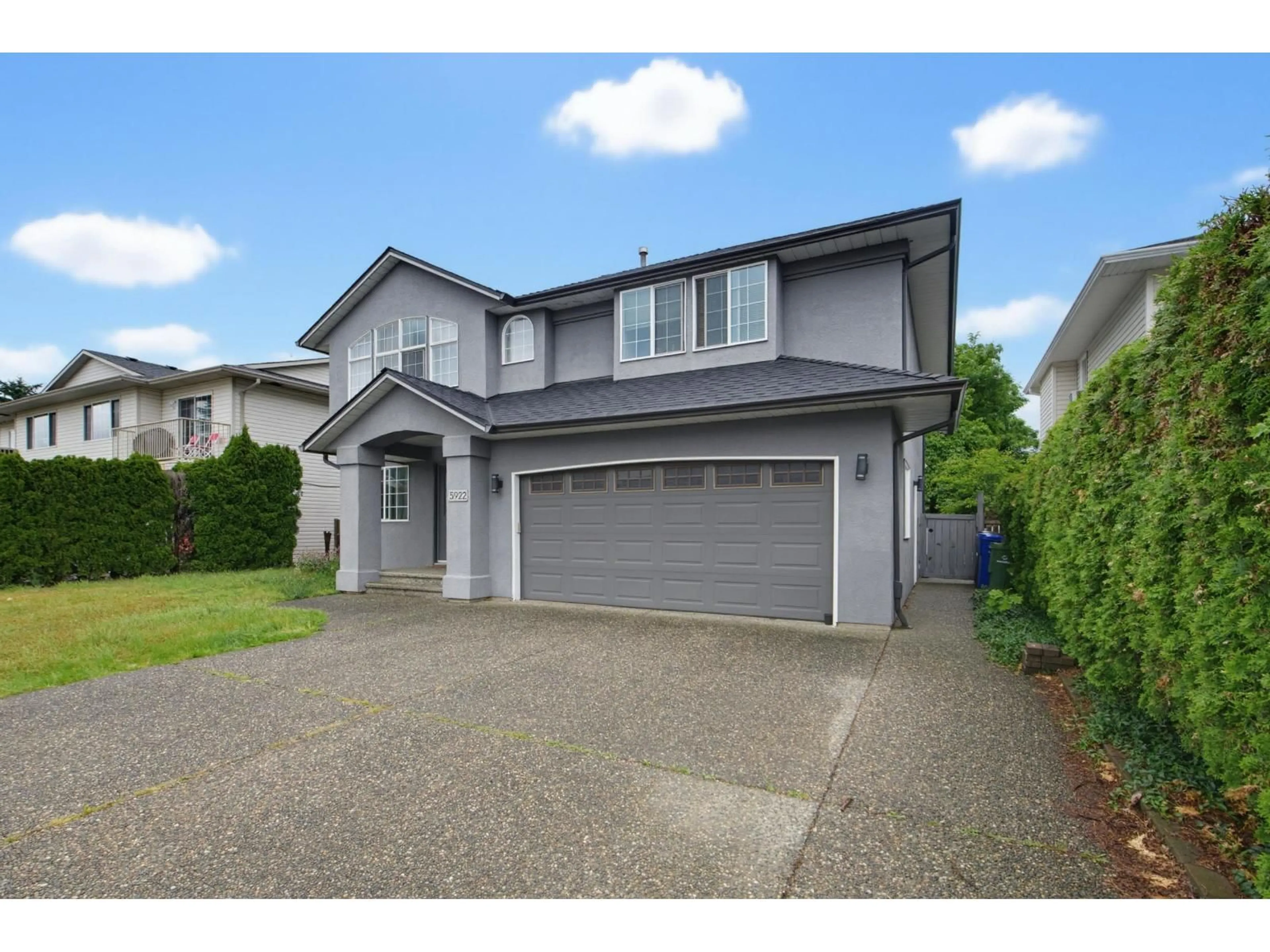 Home with vinyl exterior material, street for 5922 BIRMINGHAM PLACE, Chilliwack British Columbia V2R3G1
