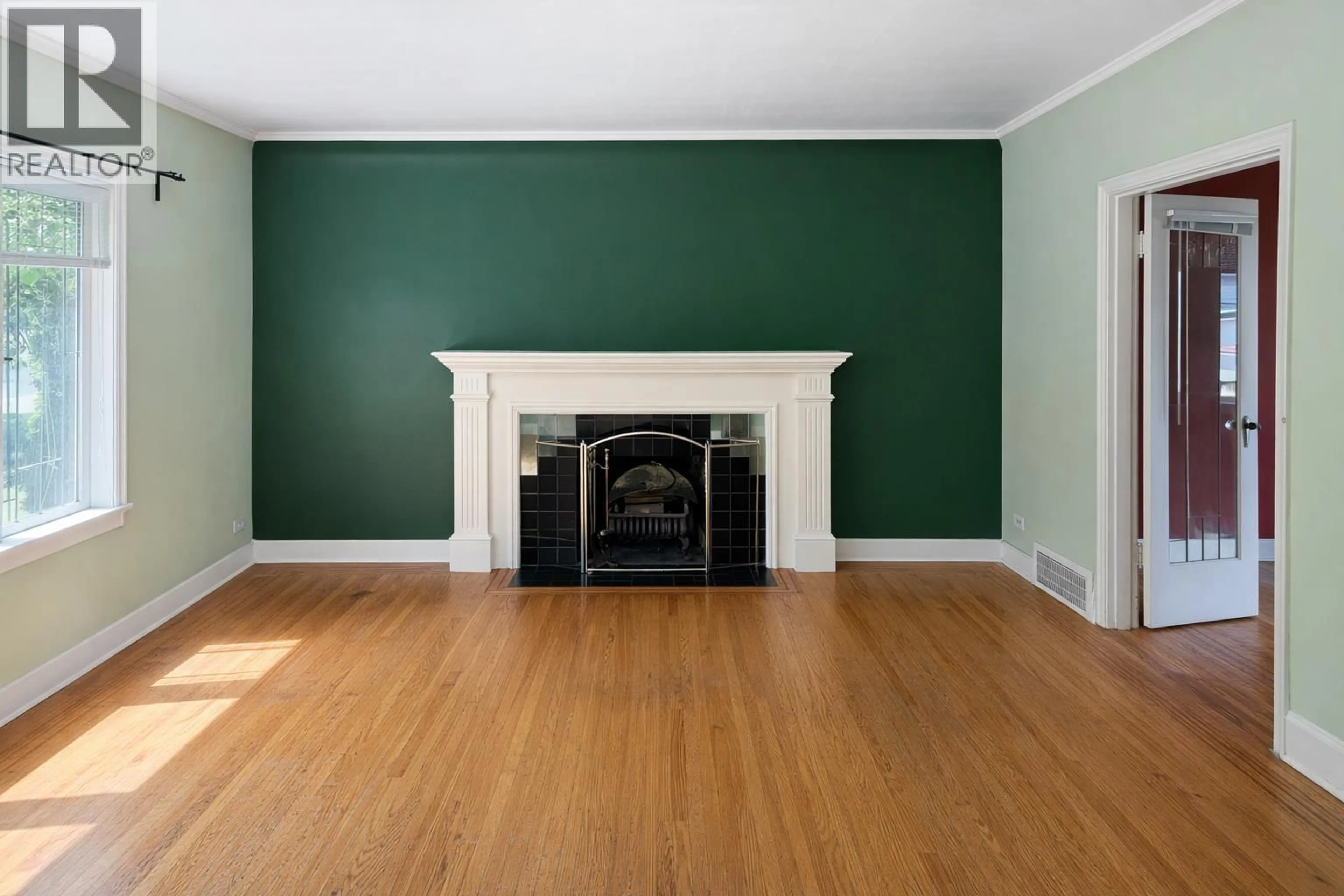 A pic of a room for 4279 16TH AVENUE, Vancouver British Columbia V6R3E5